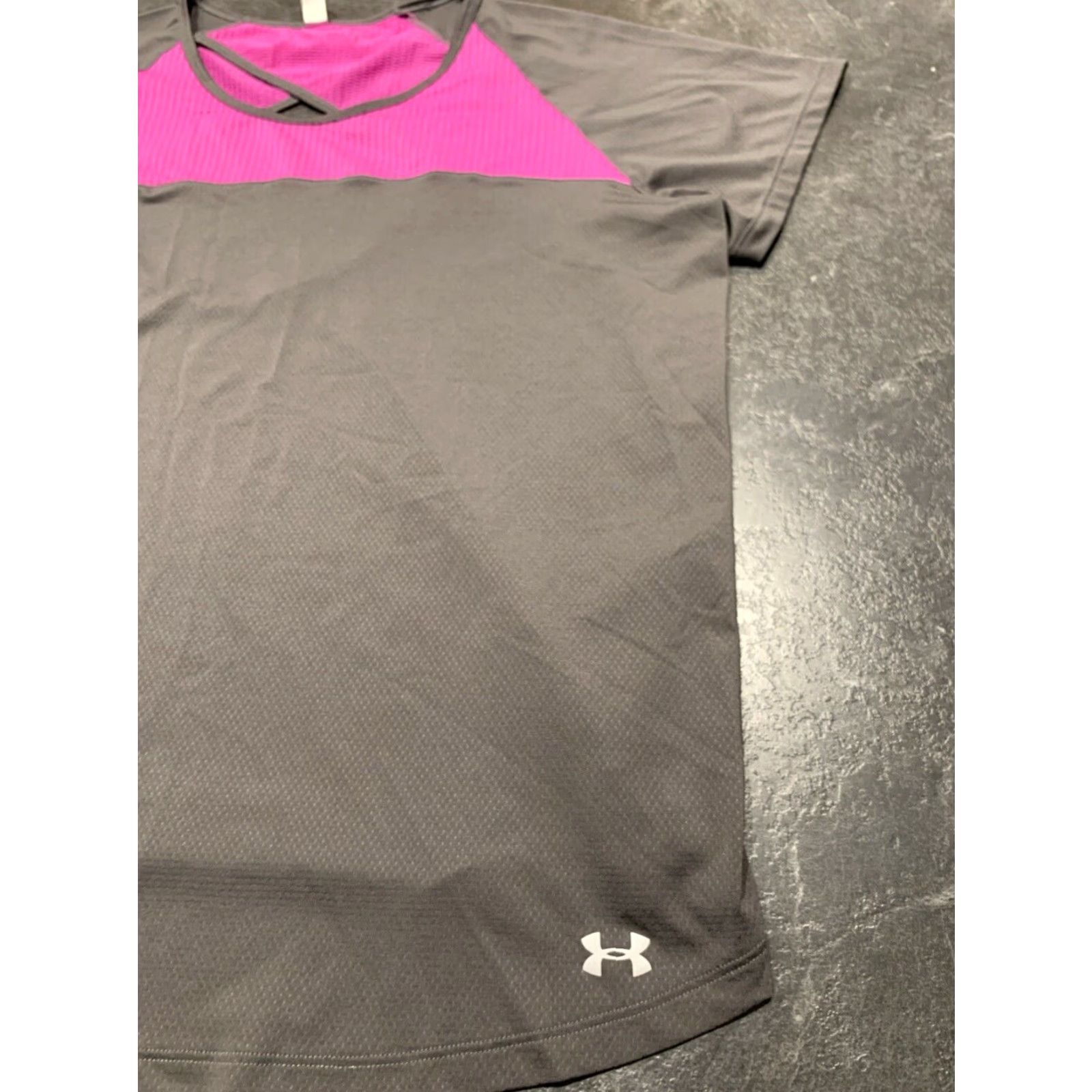 Under Armour VINTAGE Under Armour Gray Purple Women's XL Short Sleeve Workout Heat Gear Shirt Size XL / US 12-14 / IT 48-50 - 2 Thumbnail