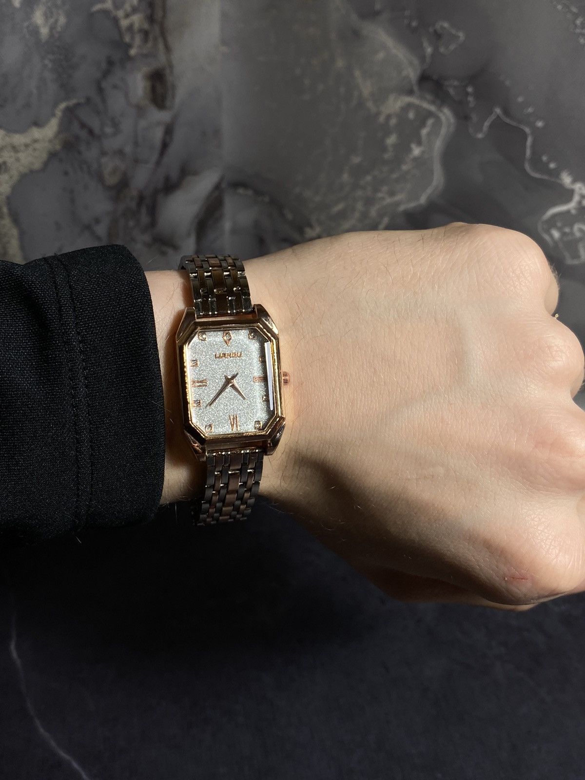 Japanese Brand Vintage LARSU Elegant Gold-Silver Watch - Japanese Brand Size ONE SIZE - 4 Thumbnail