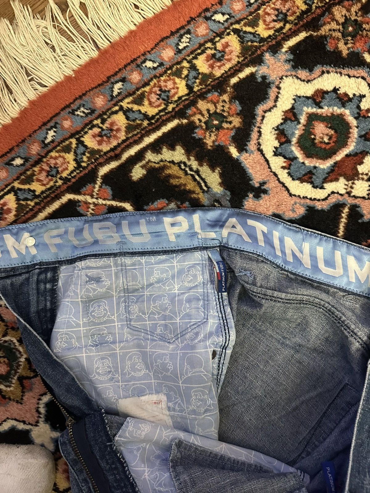 Fubu VERY RARE PLATINUM FUBU SHORTS Size US 39 - 8 Thumbnail