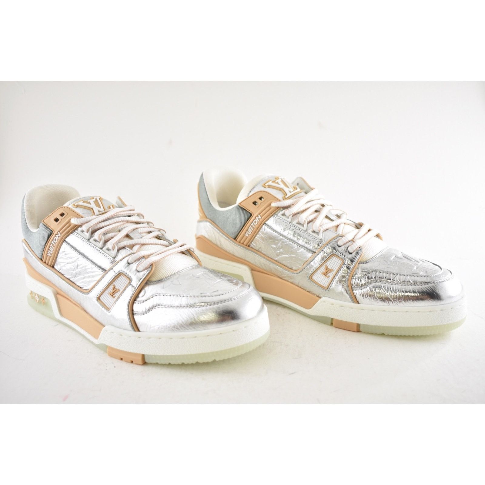 Louis Vuitton Louis Vuitton Metallic Silver Beige White Low Top Trainer Size US 10 / EU 43 - 4 Thumbnail