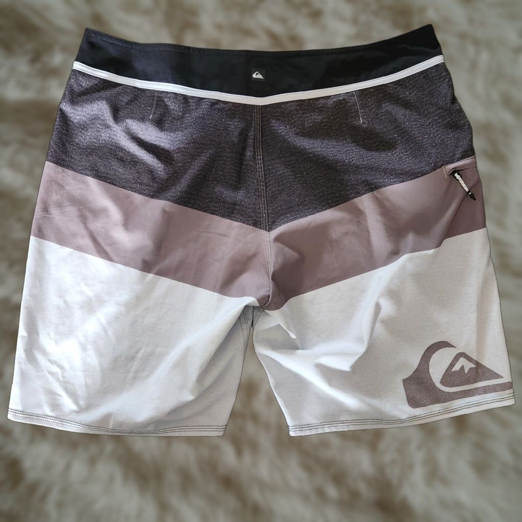 Quiksilver Quiksilver Board Shorts Mens 38 Gray Colorblock Swimming Beach Stretch Bottom Mens Size US 38 / EU 54 - 1 Thumbnail