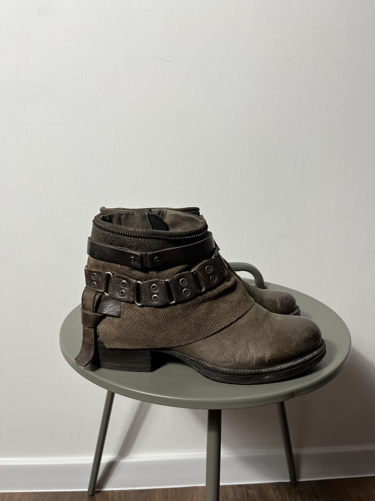 Vintage Avant-Garde Distressed Boots Size 39 – Grunge Military Style Size US 8 / IT 38 - 2 Thumbnail