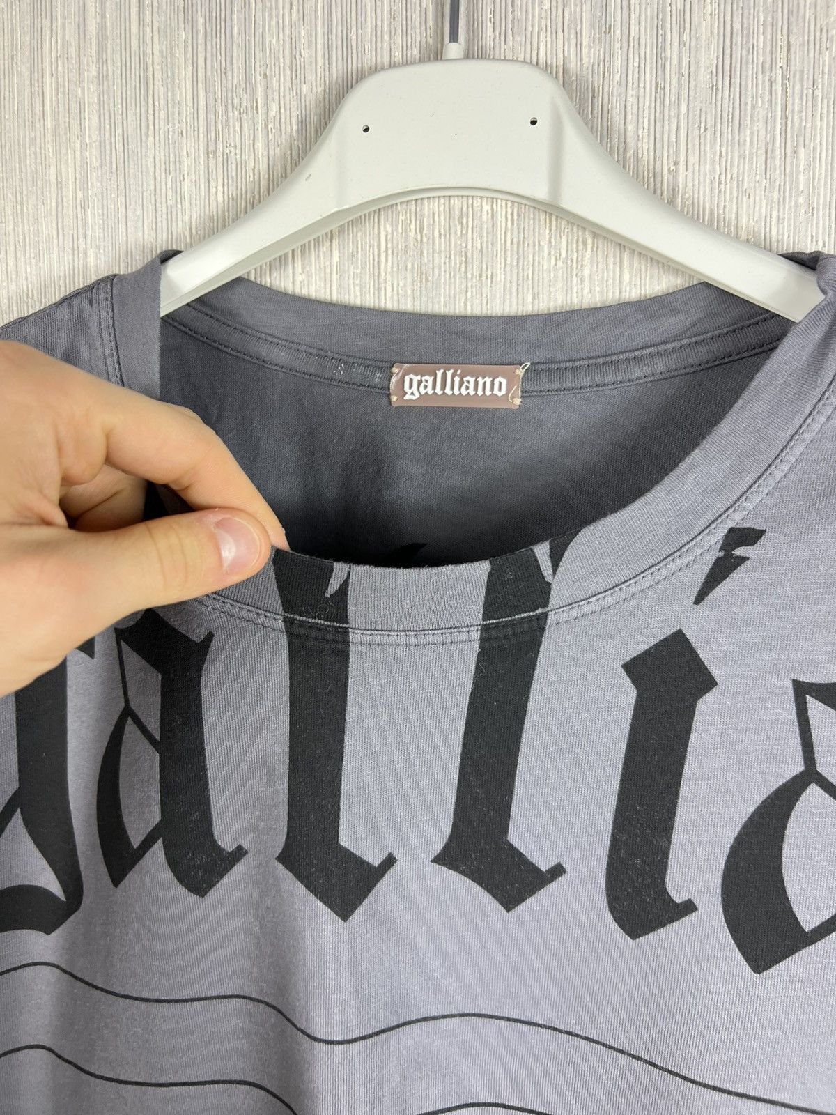 John Galliano John Galliano y2k newspaper gazette full print tee dior Size US XL / EU 56 / 4 - 9 Thumbnail