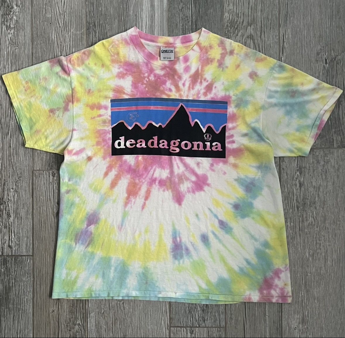 Vintage 1992 Single Stitch Grateful Dead Deadagonia Rare Vintage Tee Size US XL / EU 56 / 4 - 1 Thumbnail