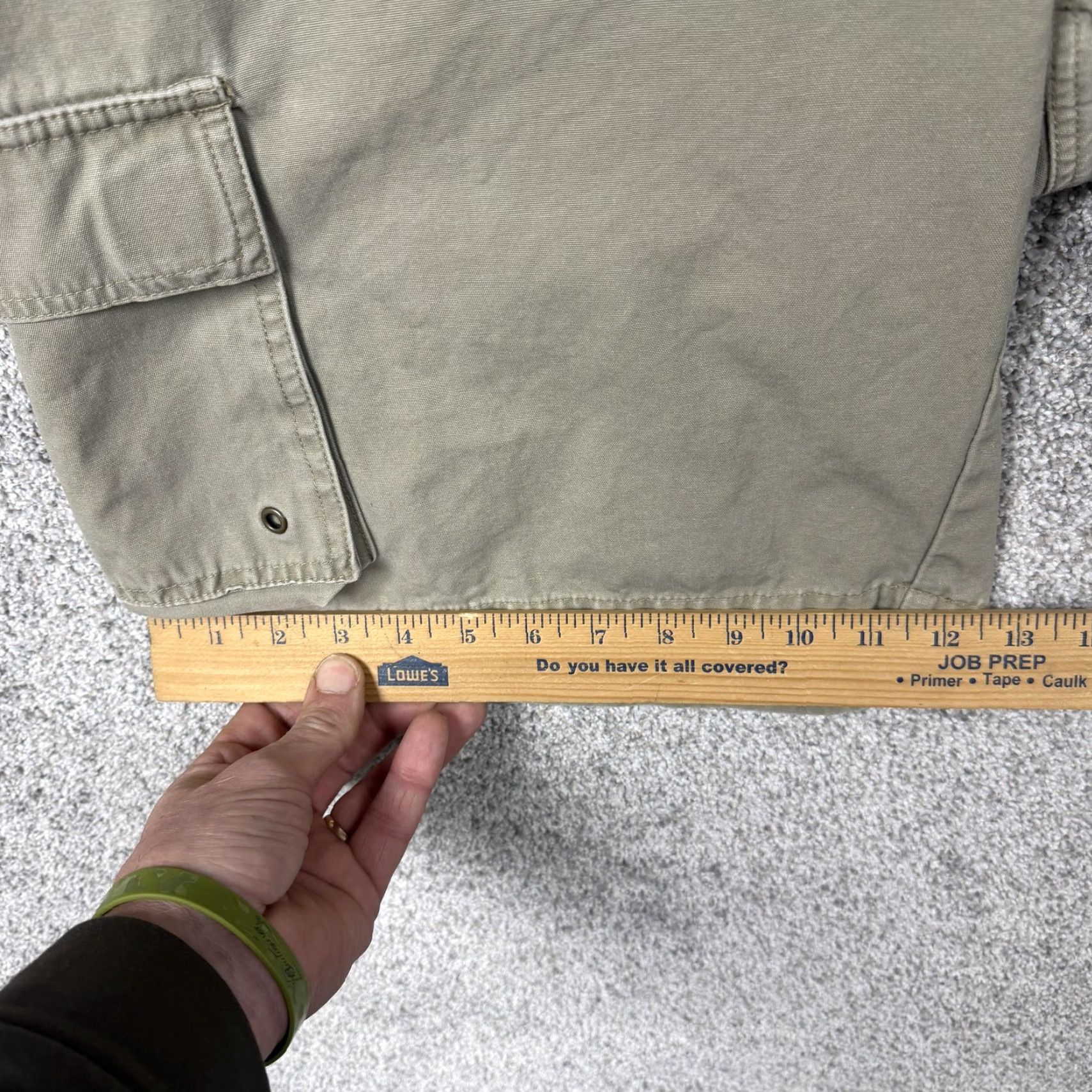 Old Navy VINTAGE Old Navy Cargo Shorts Mens 36 Khaki Canvas Flat Front 10 In Inseam Cargo Pockets Casual Summer Size US 36 / EU 52 - 4 Thumbnail