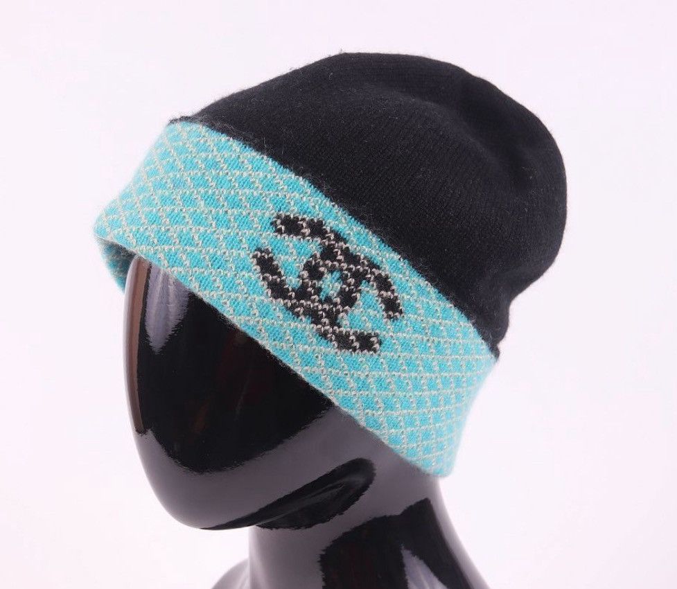 Chanel Chanel Gray Knit Beanie with Logo | Grailed display picture 3