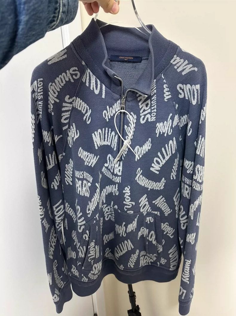 Louis Vuitton Louis Vuitton Full logo half-zip sweatshirt Size US L / EU 52-54 / 3 - 2 Thumbnail