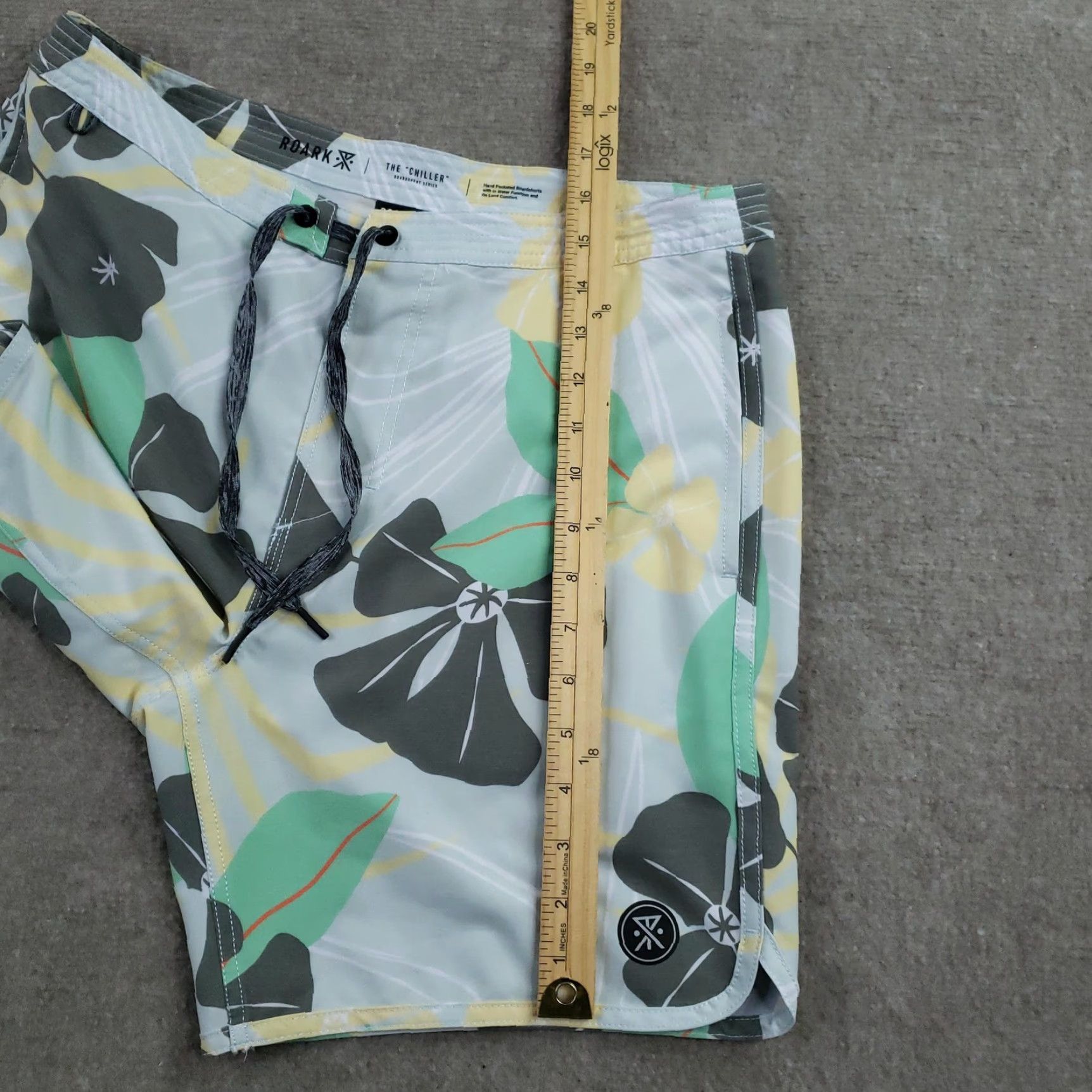 Roark Roark Board Shorts Mens 32 Gray Floral Quick Dry Drawstring Back Pocket Notes: N/A Size US 32 / EU 48 - 4 Thumbnail