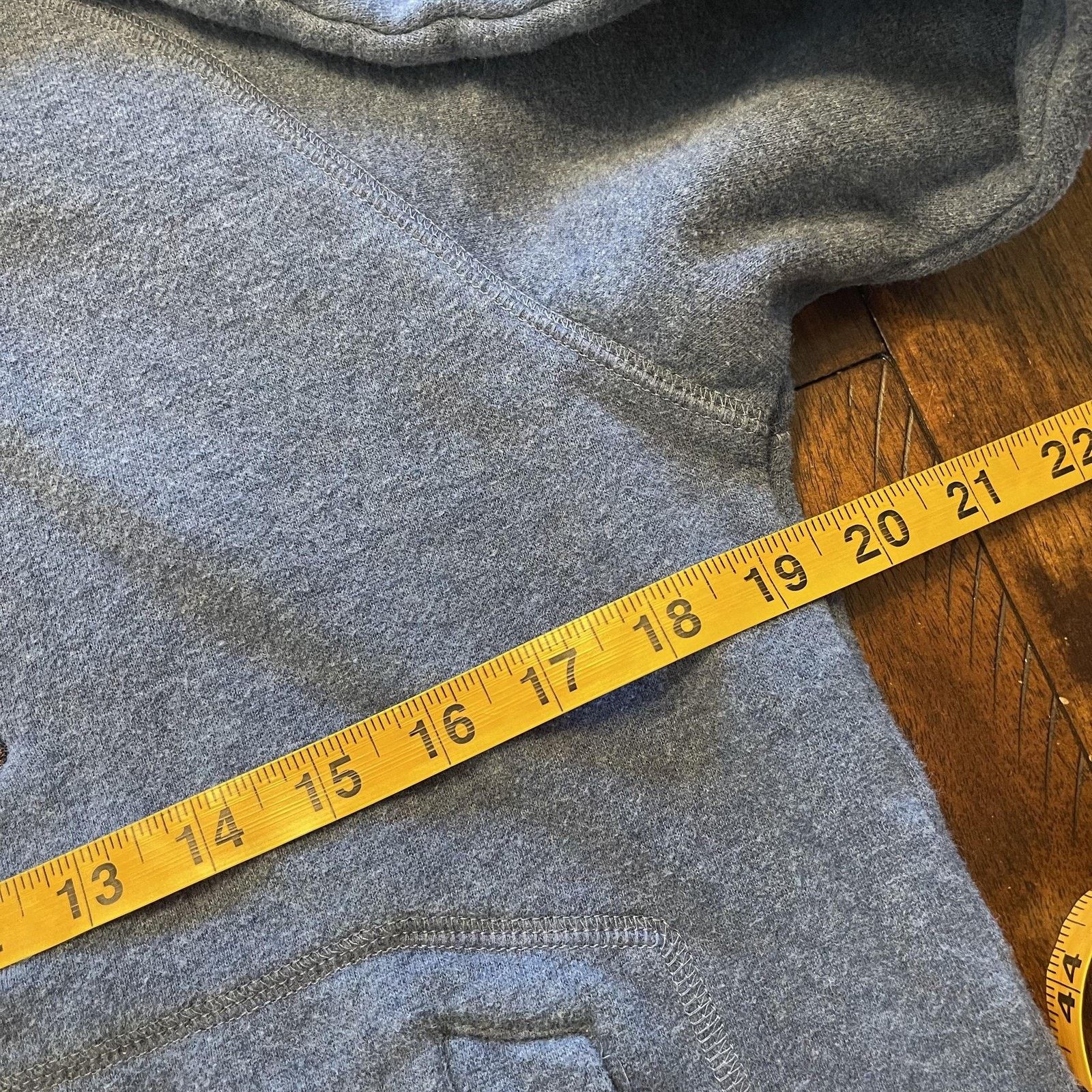 Disney Walt Disney World Hoodie S Pooh Tigger Eeyore 100 Acre Size US S / EU 44-46 / 1 - 6 Thumbnail