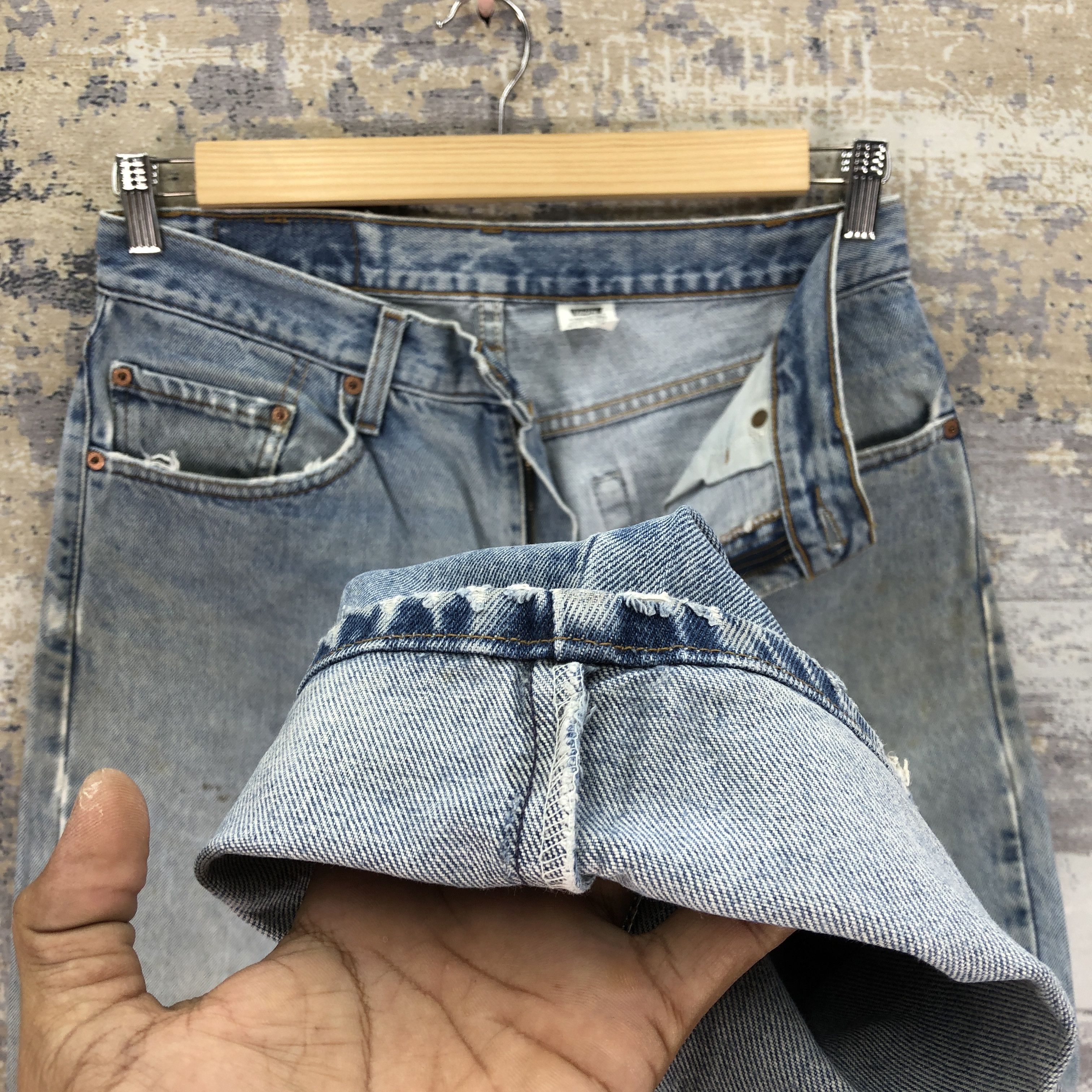 Levi's Vintage Levis 505 Distressed Jeans Levi's Faded Wash Denim Size US 30 / EU 46 - 8 Thumbnail