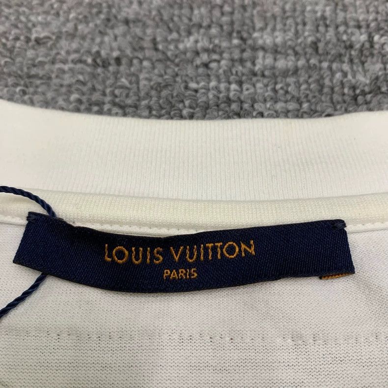 Louis Vuitton Louis Vuitton White presbyopic full print crayon graffiti Size US XL / EU 56 / 4 - 6 Thumbnail