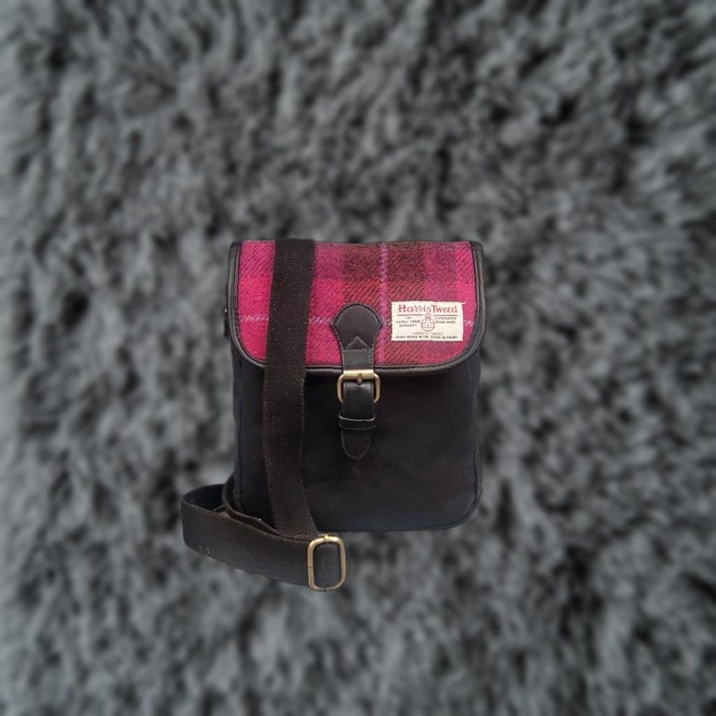 Harris Tweed Vintage Harris Tweed compact messenger bag unisex over the shoulder Hand Size ONE SIZE - 1 Thumbnail