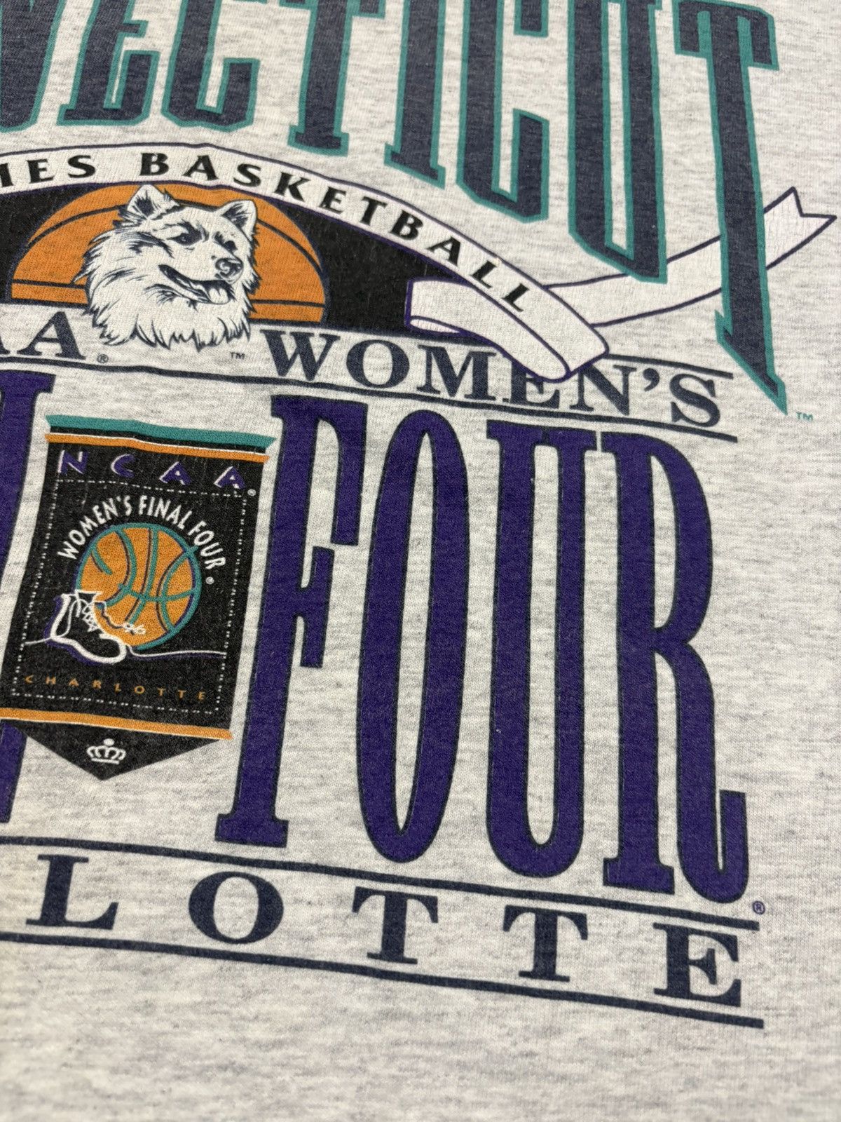 NCAA Vintage 1996 UConn Huskies NCAA Women’s Final Four T-Shirt L Size US L / EU 52-54 / 3 - 10 Thumbnail