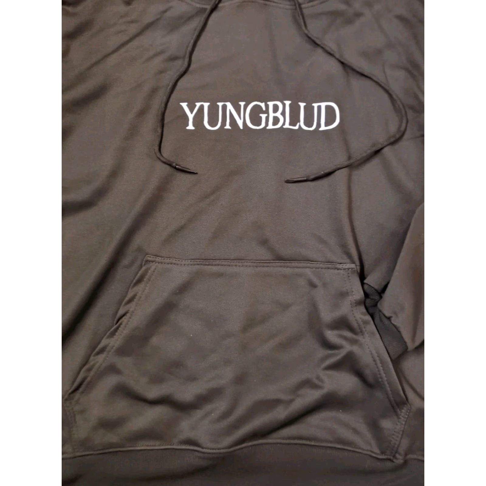 Vintage YUNGBLUD Idols Wings Hoodie Unbranded Hoodie L Adult Large Black 2 Sided Graphic Print Pocket Hooded Drawstring Winter 46" Chest 28" Long Boys/Mens Size US L / EU 52-54 / 3 - 3 Thumbnail