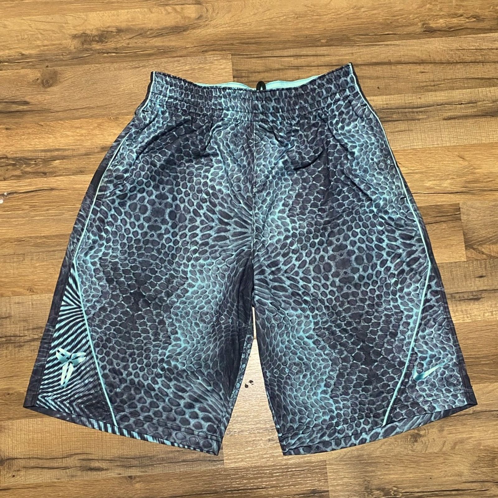 Nike 2010 Nike Kobe Snake Skin Dri-Fit Shorts Size US 28 / EU 44 - 1 Thumbnail