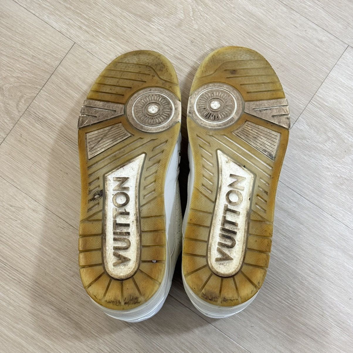 Louis Vuitton LOUIS VUITTON TRAINER SNEAKERS Size US 9.5 / EU 42-43 - 6 Thumbnail