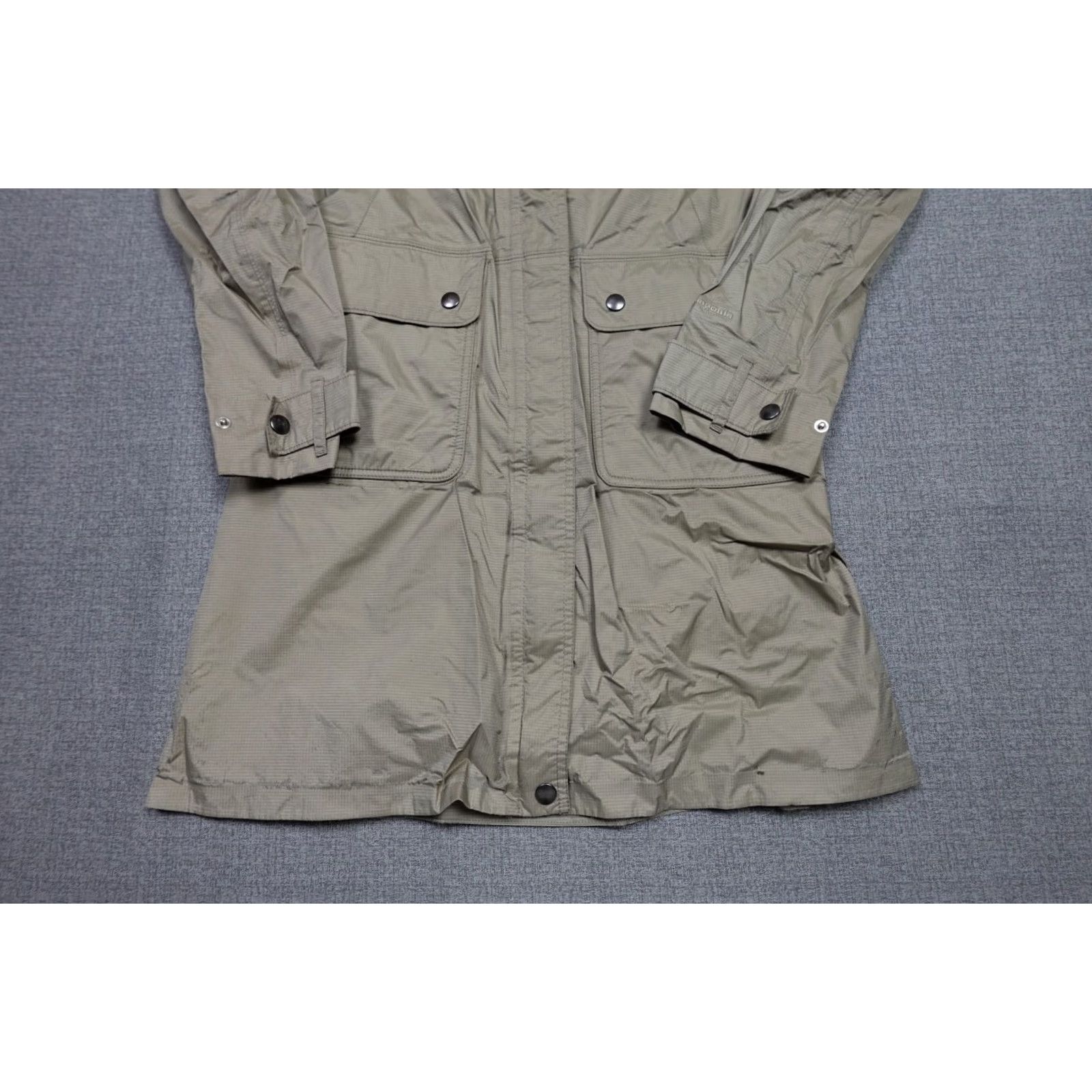 Patagonia Patagonia Jacket Women S Beige Windbreaker Hooded Lightweight Size S / US 4 / IT 40 - 3 Thumbnail