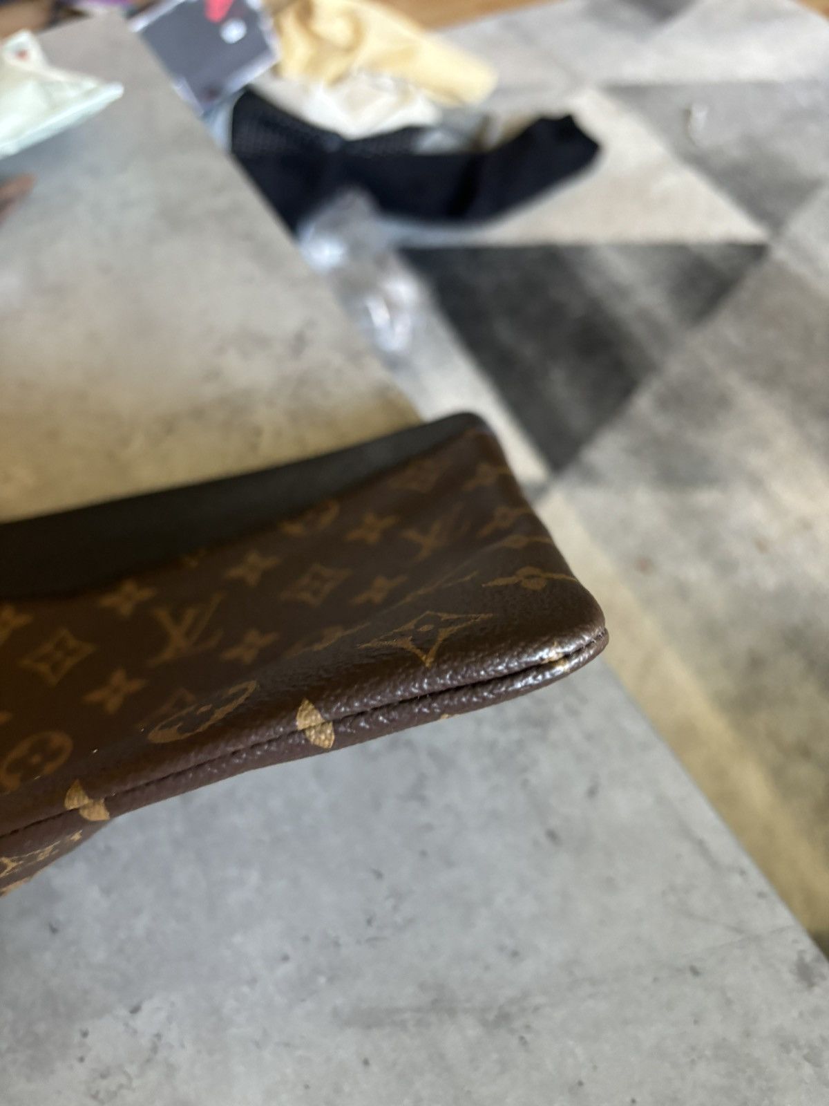 Louis Vuitton Lv monogram pouch Size ONE SIZE - 4 Thumbnail