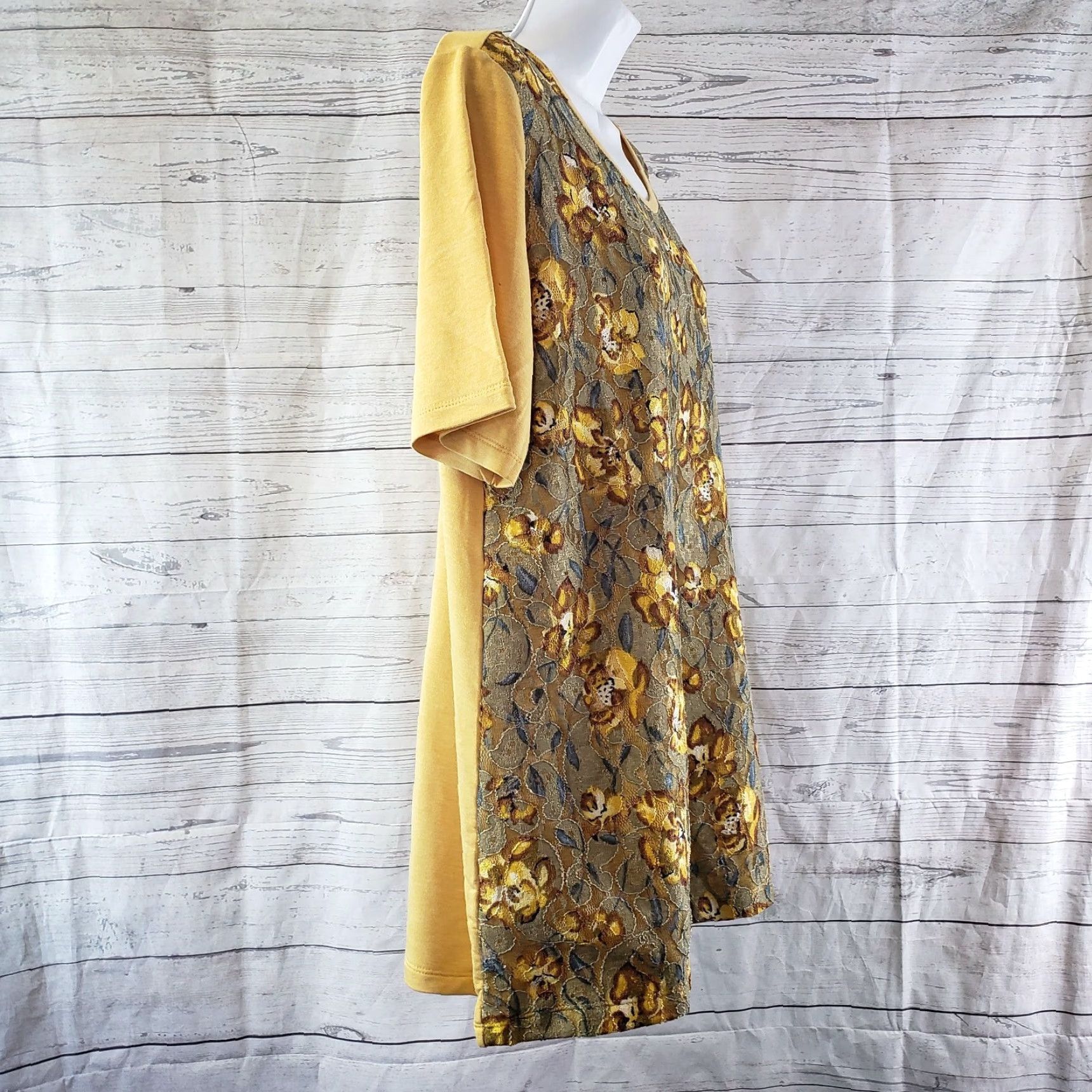 Vintage LOGO Lounge Womens Top Shirt Adult Large Yellow Lace Front Short Sleeve Rayon Blend Size L / US 10 / IT 46 - 3 Thumbnail
