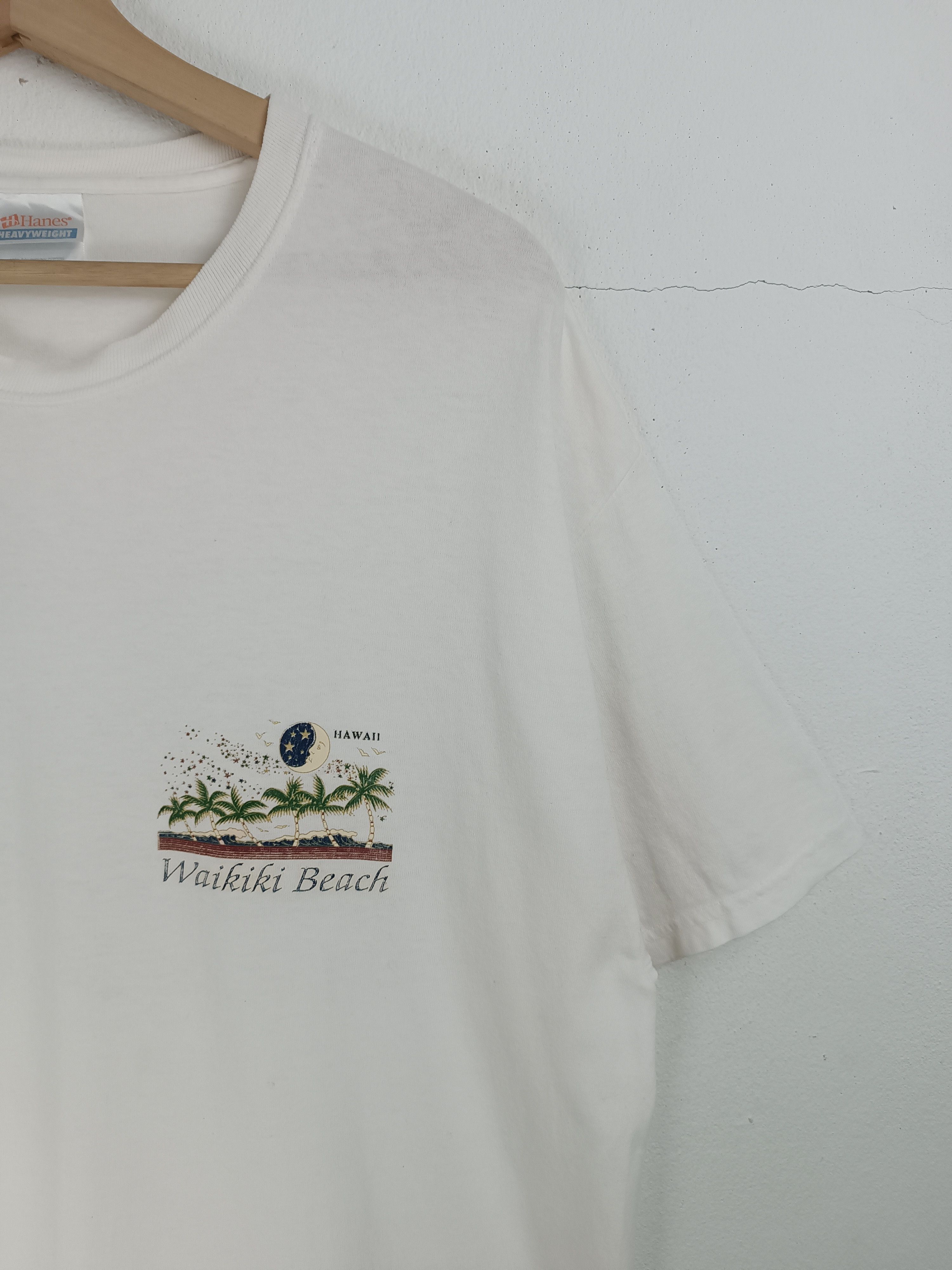 Vintage VINTAGE Y2K WAIKIKI BEACH HAWAII GUAM SURF SUN TEE Size US L / EU 52-54 / 3 - 13 Thumbnail