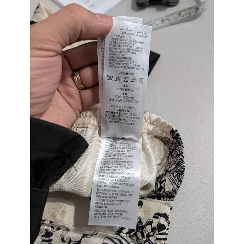 Gucci o1rshd1 Roi Soleil Short On TW Prt in Ivory/Black/Mc Size US 34 / EU 50 - 17 Thumbnail