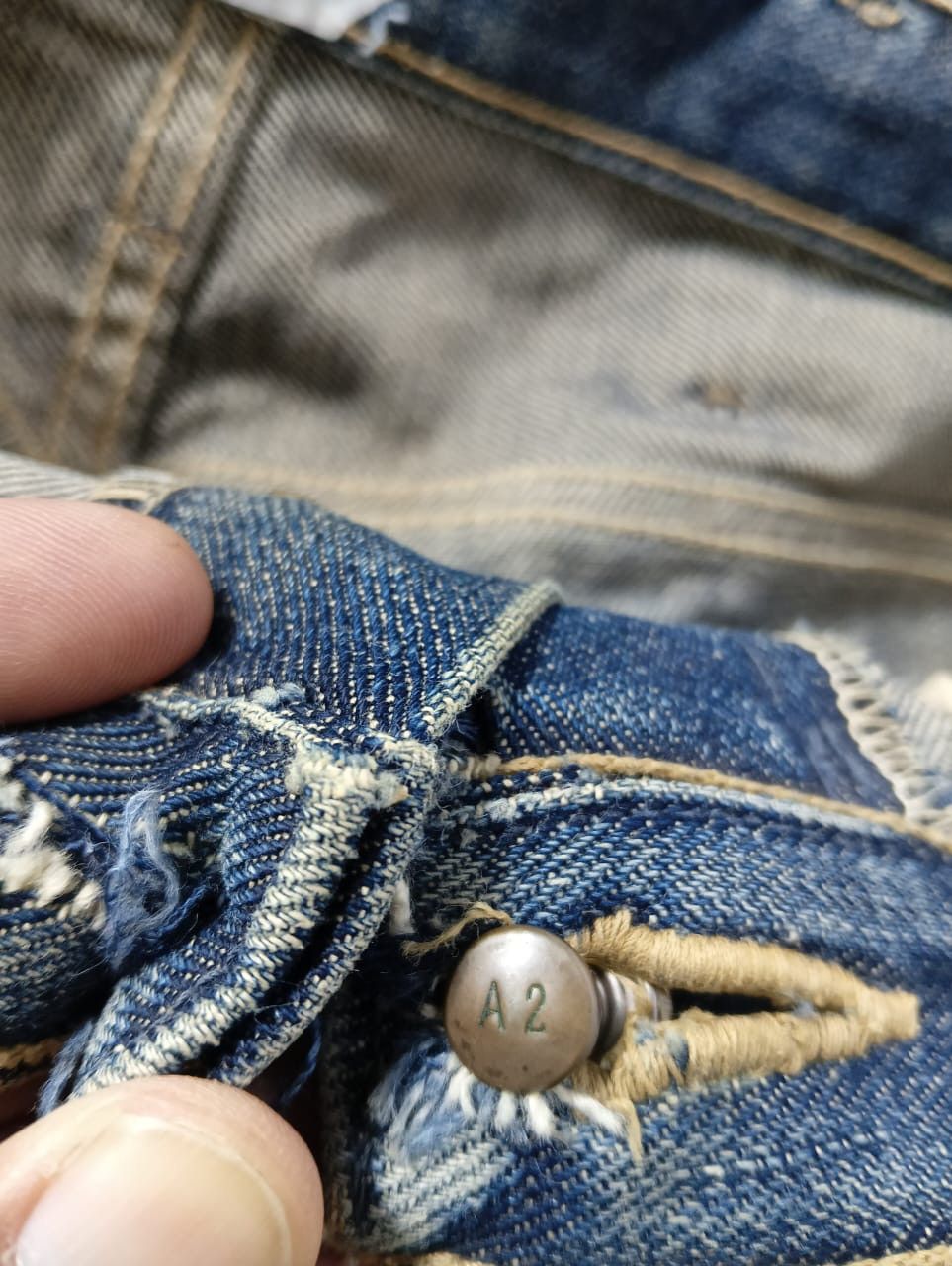 Vintage Vintage wrangler size 31 A2 distressed denim SelvAge 3382 Size US 31 - 10 Thumbnail
