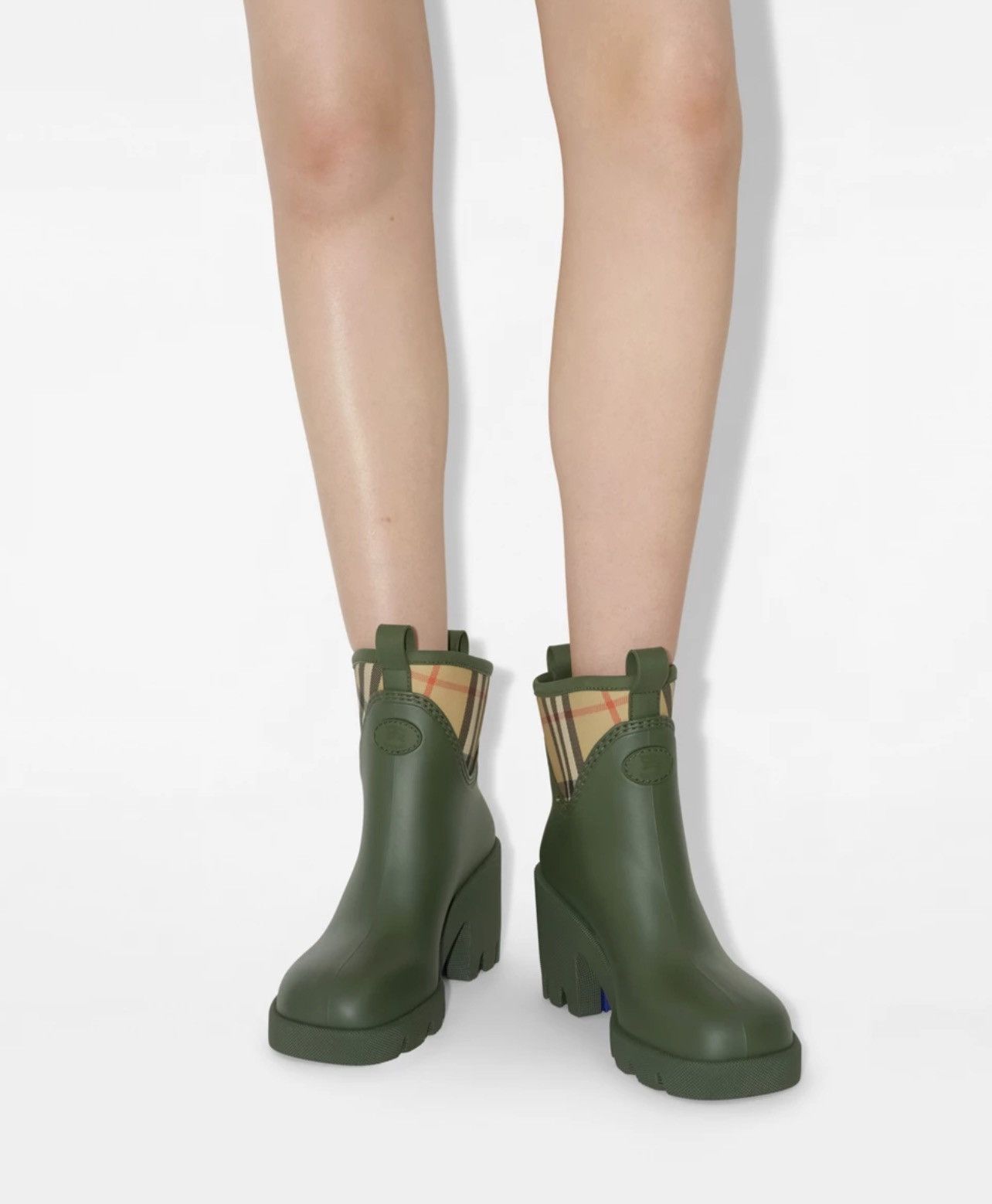 Burberry Burberry Rubber Marsh Stamp Heeled Low Boots​ size 37 Size US 7 / IT 37 - 2 Thumbnail