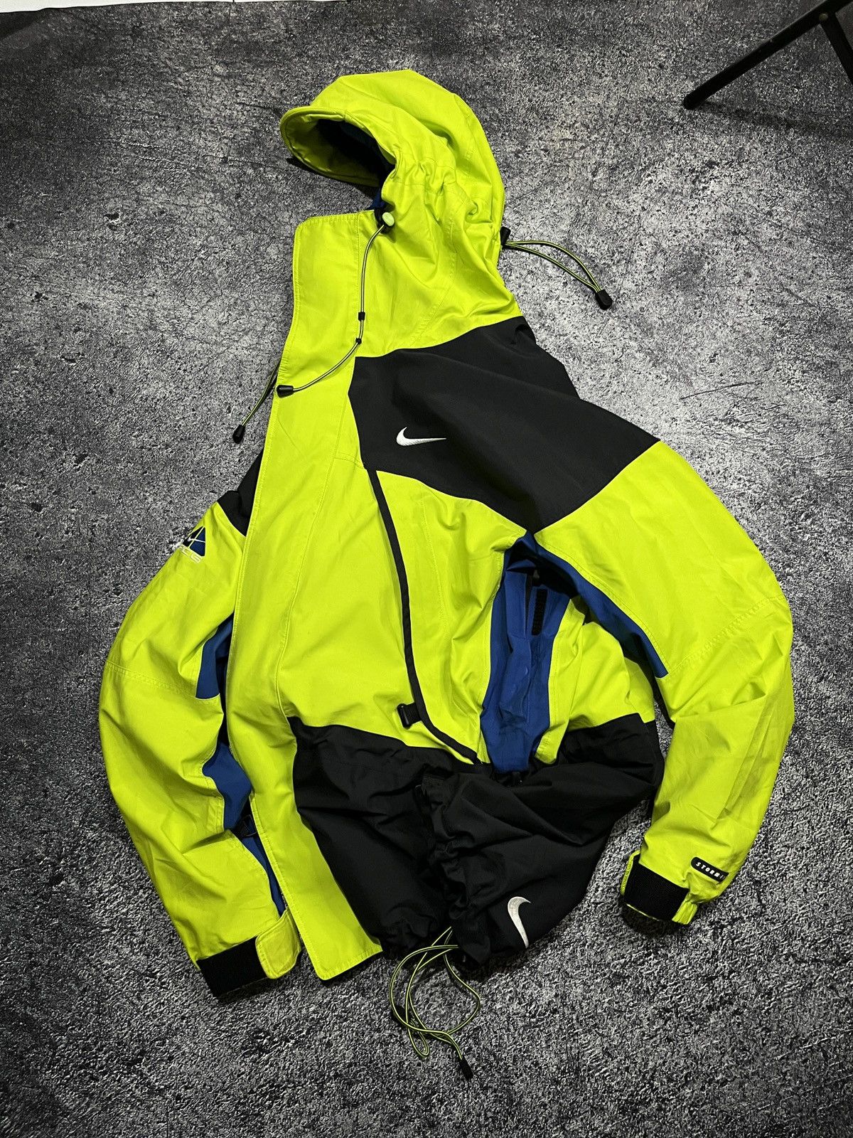 Nike ACG Vintage Nike ACG Jacket 3 layer Three Tone Calour Size US XL / EU 56 / 4 - 1 Thumbnail