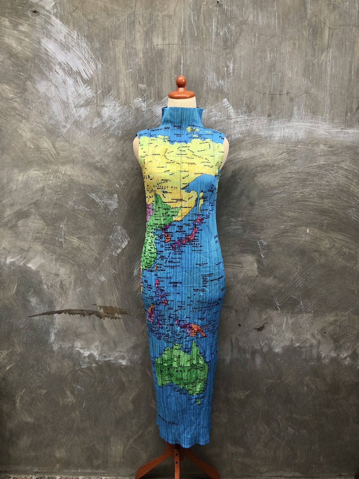 Designer × Issey Miyake OFFERS‼️ 90’s Issey Miyake Pleats Please “World Map” Size S / US 4 / IT 40 - 9 Thumbnail