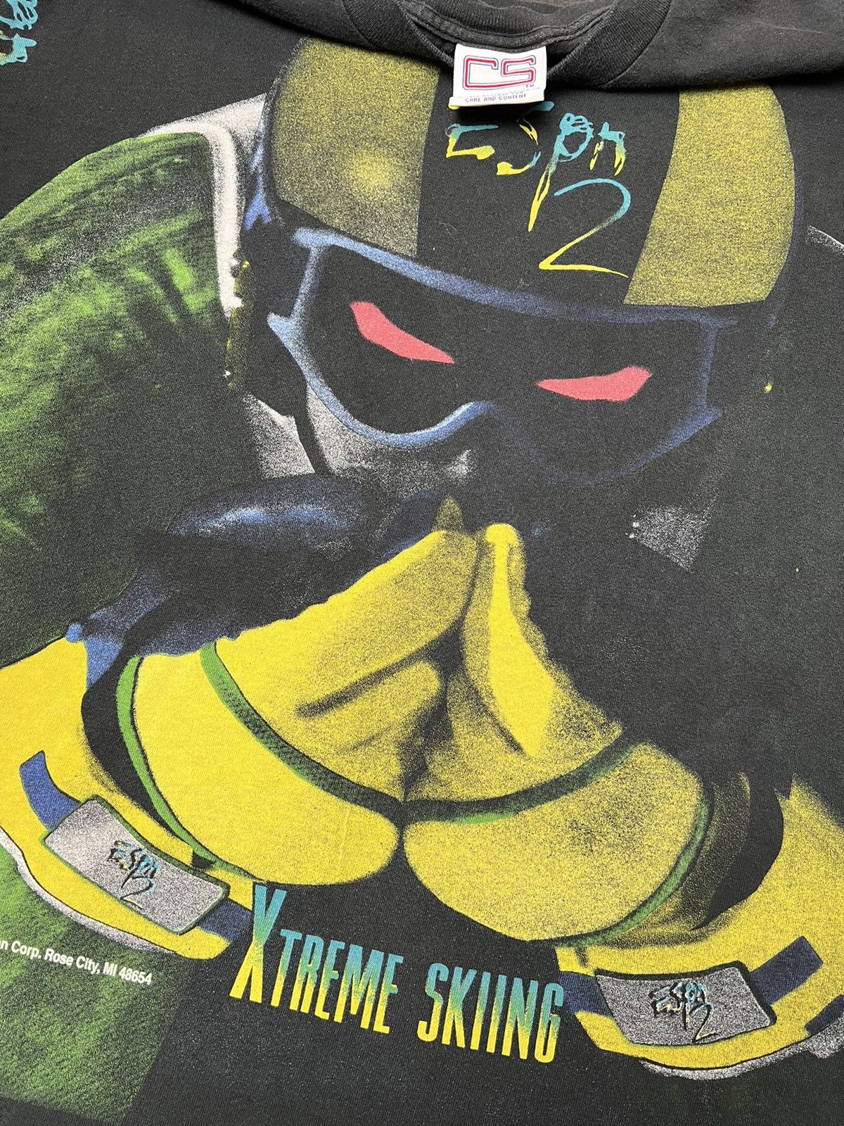 Vintage Vintage skiing t shirt size XL huge graphic Size US XL / EU 56 / 4 - 5 Thumbnail