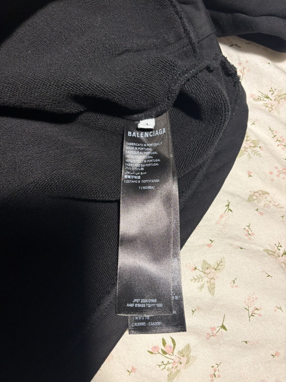 Balenciaga unisex balenciaga cropped hoodie Size US L / EU 52-54 / 3 - 4 Thumbnail