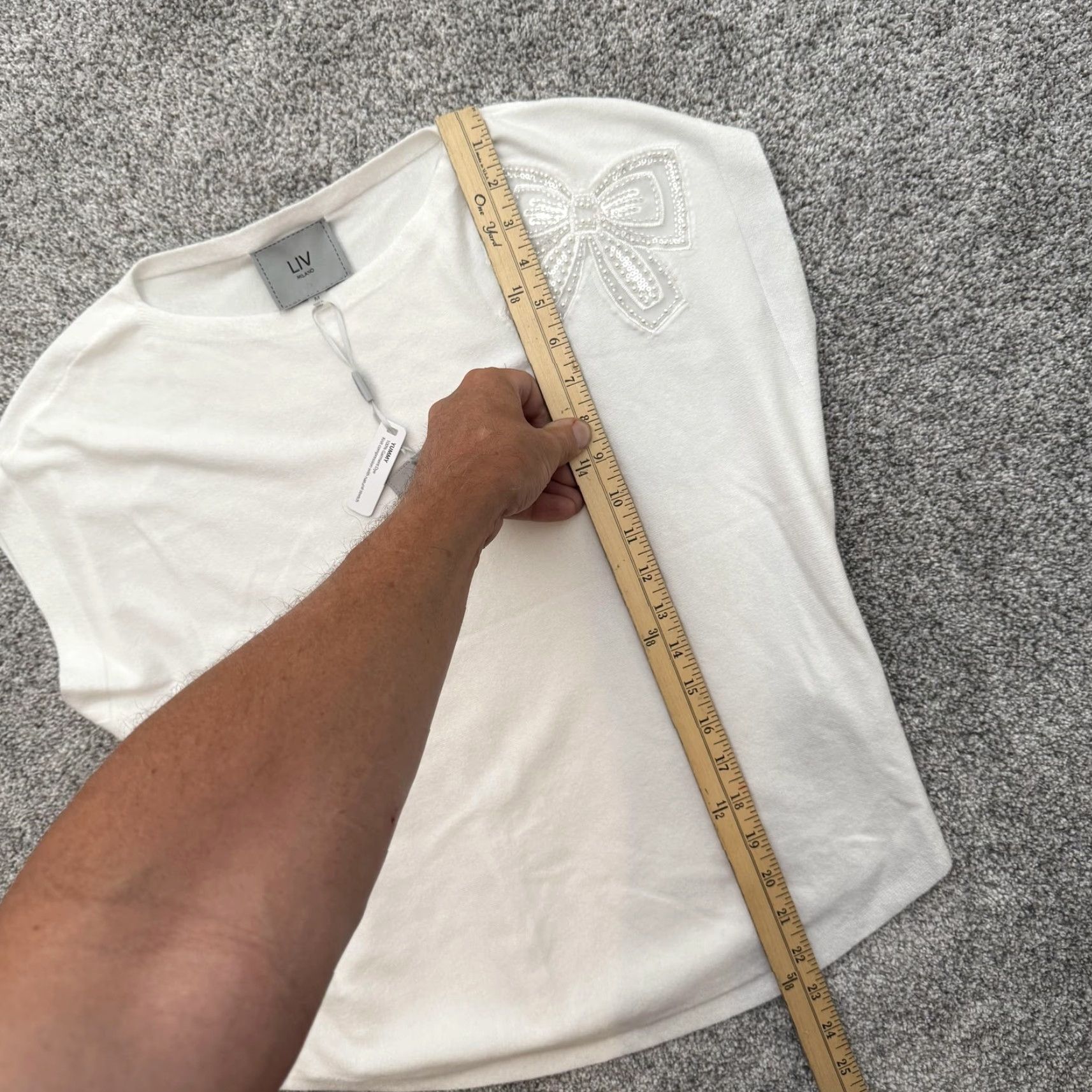Vintage LIV Milano Blouse Shirt Women Medium Eggshell White Christmas Bow Beaded Embellished Crew Neck Short Sleeve Feminine Relaxed Vintage No Size M / US 6-8 / IT 42-44 - 2 Thumbnail