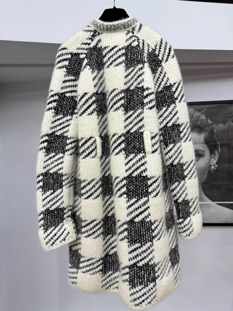 Chanel Chanel Black and white plaid cashmere knitted cardigan jac Size XXS / US 00 / IT 34 - 3 Thumbnail