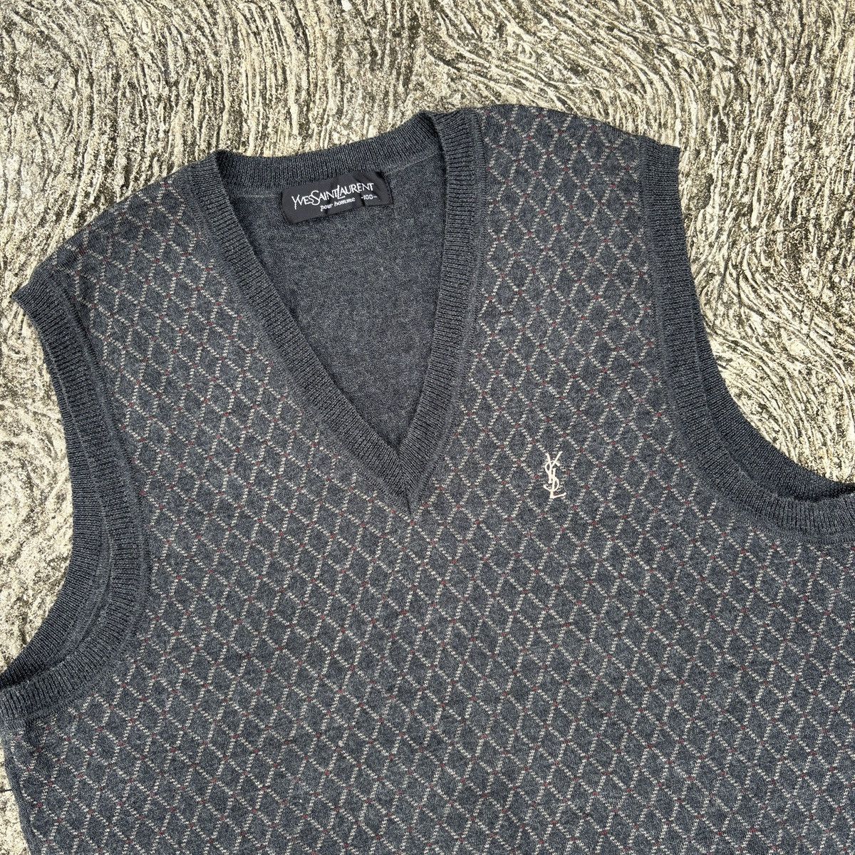 Yves Saint Laurent Vintage Yves Saint Laurent knit vest Size US L / EU 52-54 / 3 - 3 Thumbnail