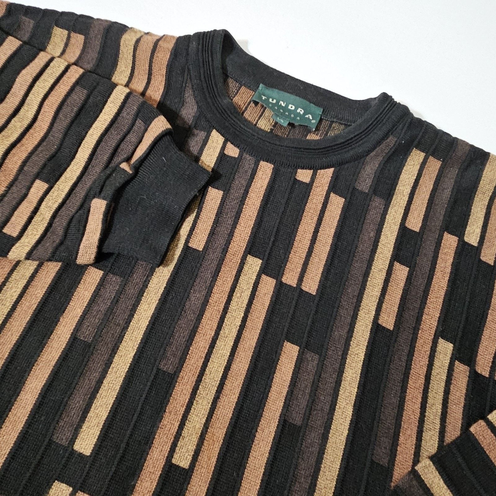 Tundra VTG Tundra Canada Sweater Crewneck Coogi Style Men's L Cosby Size US L / EU 52-54 / 3 - 1 Thumbnail