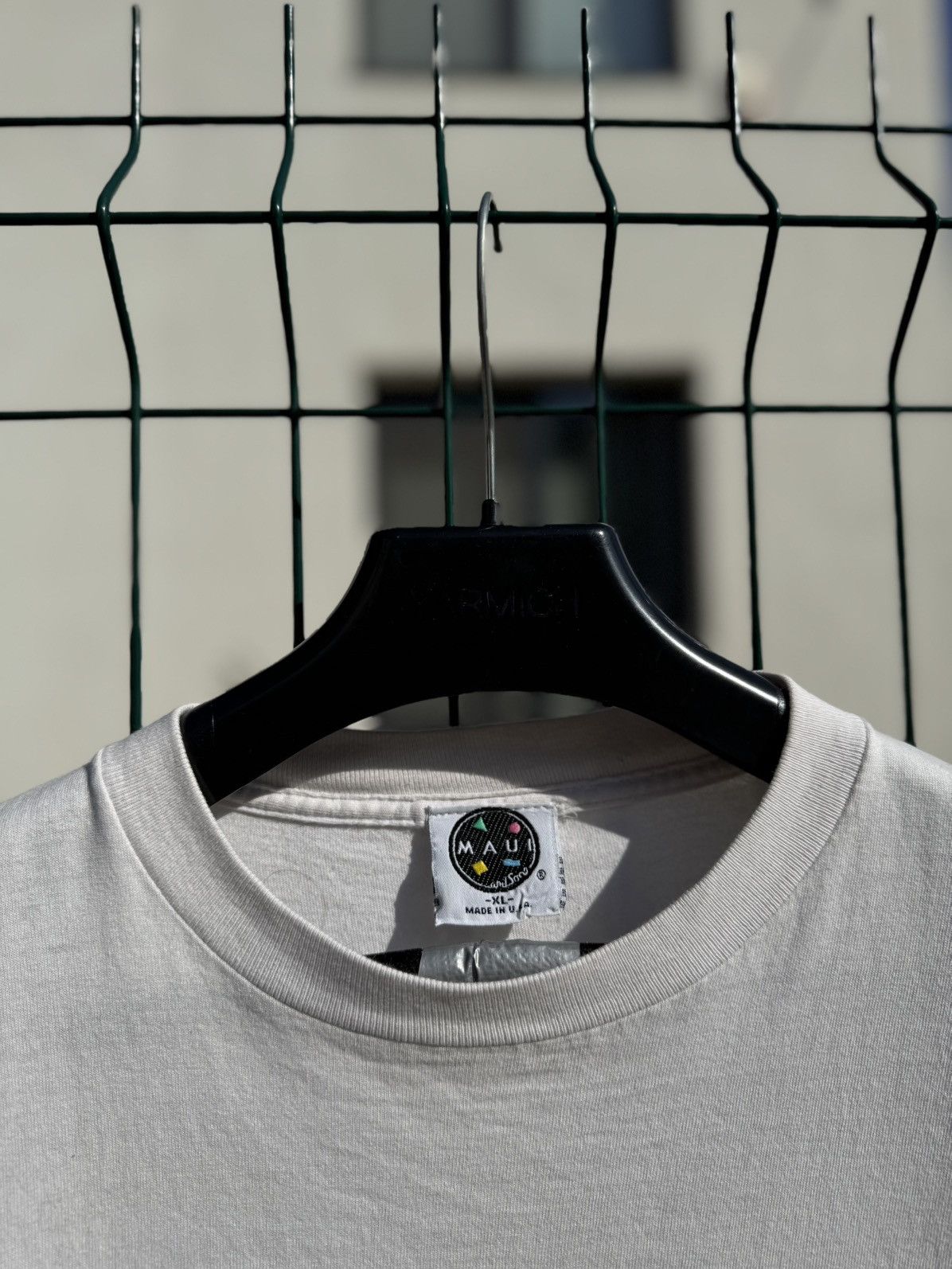 Vintage Vintage 90s Maui And Sons Weekends Graphic Tee Size US XL / EU 56 / 4 - 6 Thumbnail