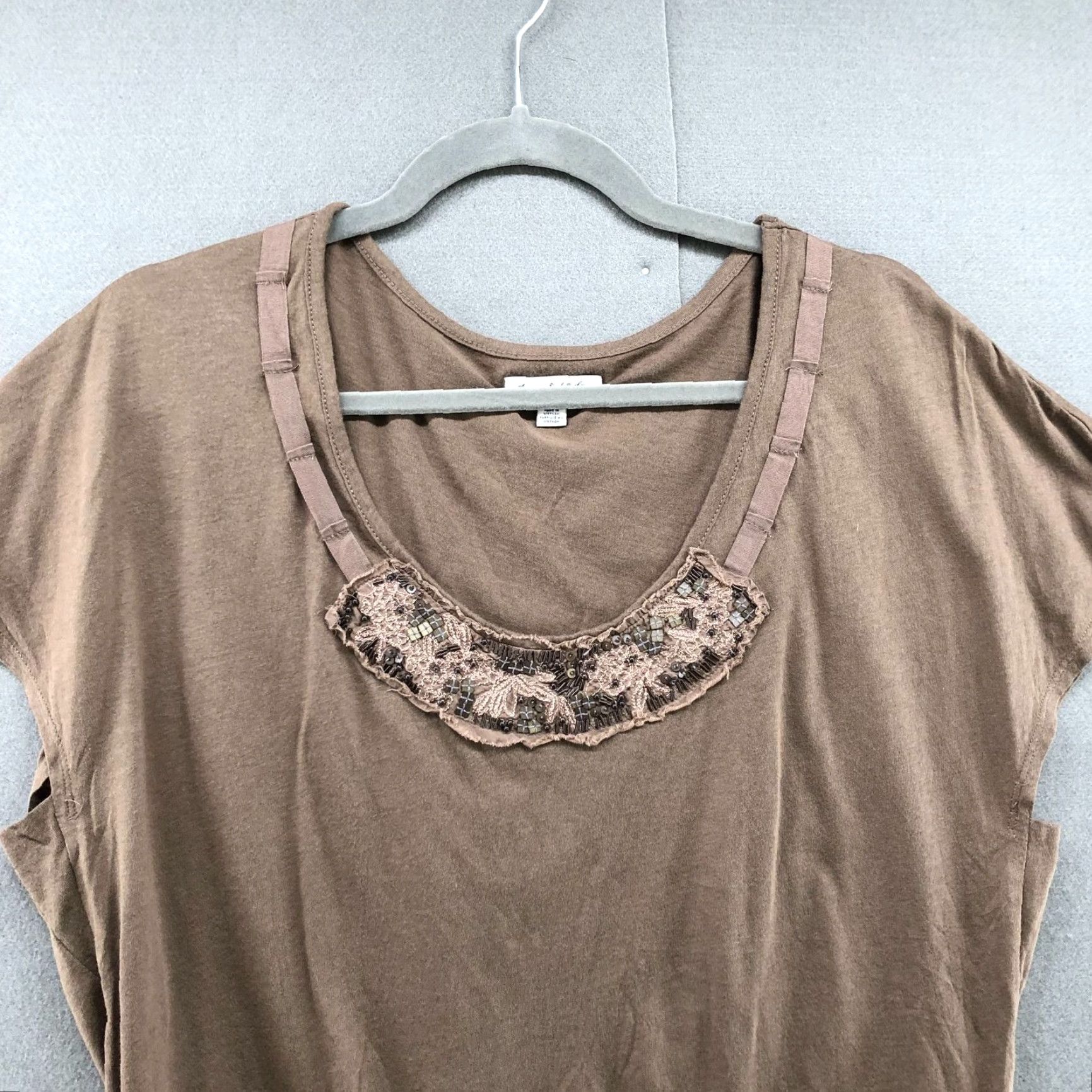American Eagle Outfitters VINTAGE American Eagle T-Shirt Womens M Brown Sequin Short Sleeve Scoop Neck Bohemian Retro Size M / US 6-8 / IT 42-44 - 3 Thumbnail