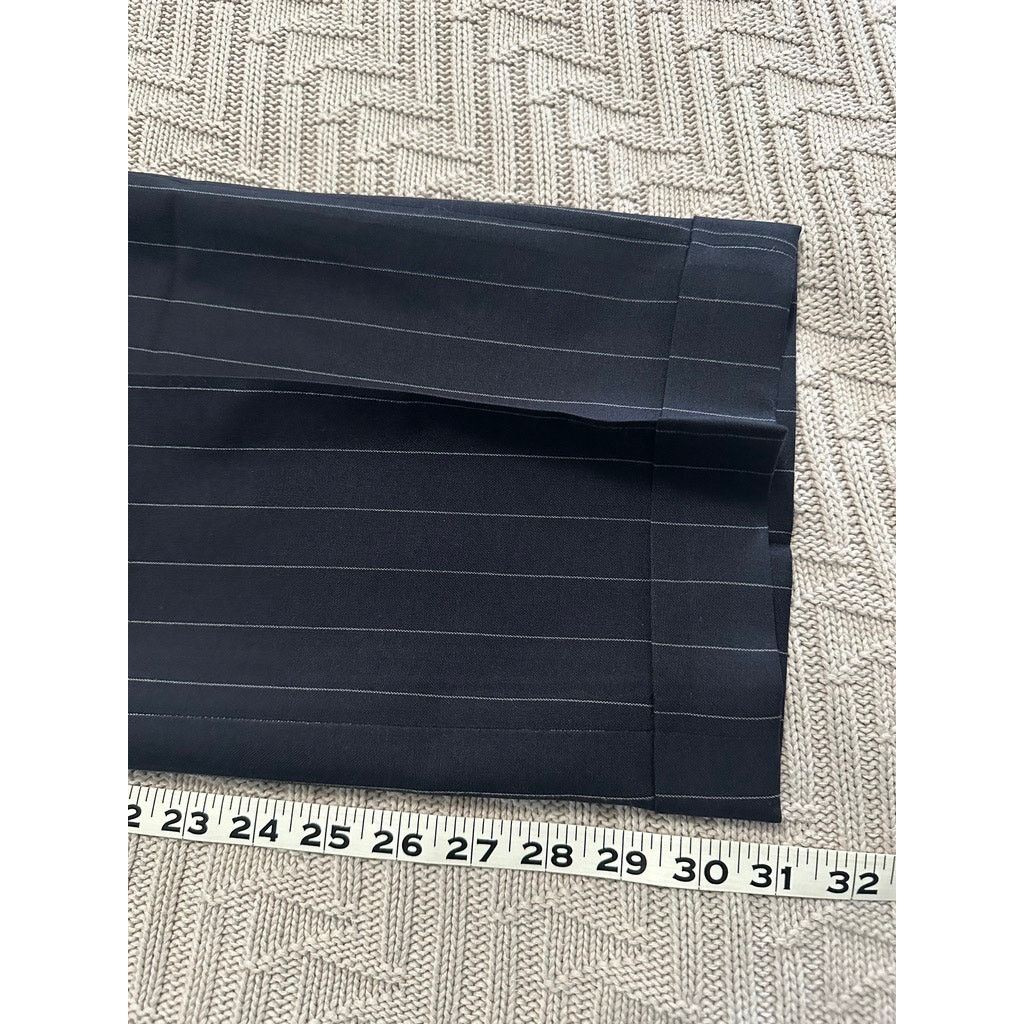Paul Stuart Paul Stuart navy pinstripe two button wool suit size 41L Size 40L - 14 Thumbnail