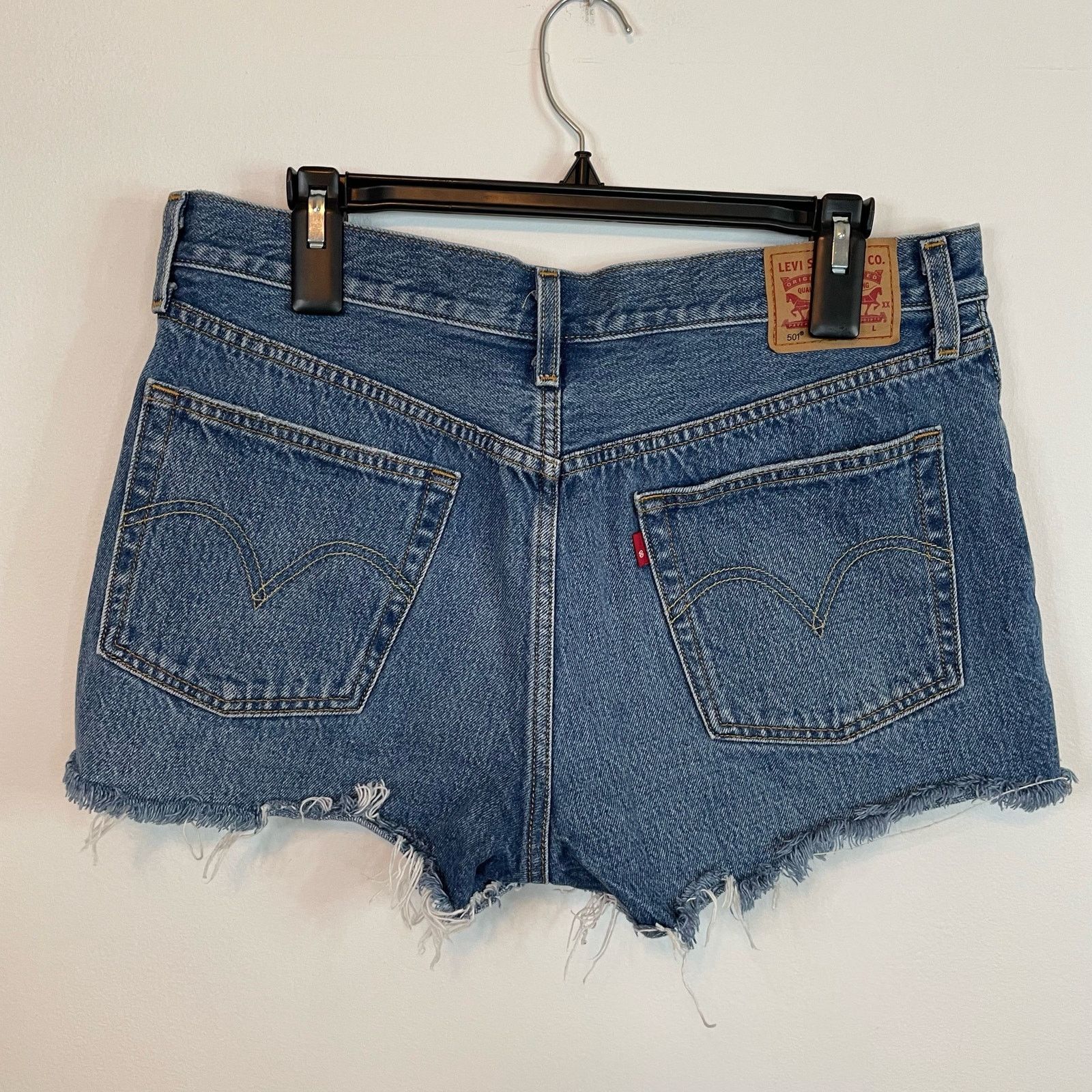 Levi's Levis 501 Shorts 31 Women Button Fly Casual Distressed Denim Size 33" - 4 Thumbnail