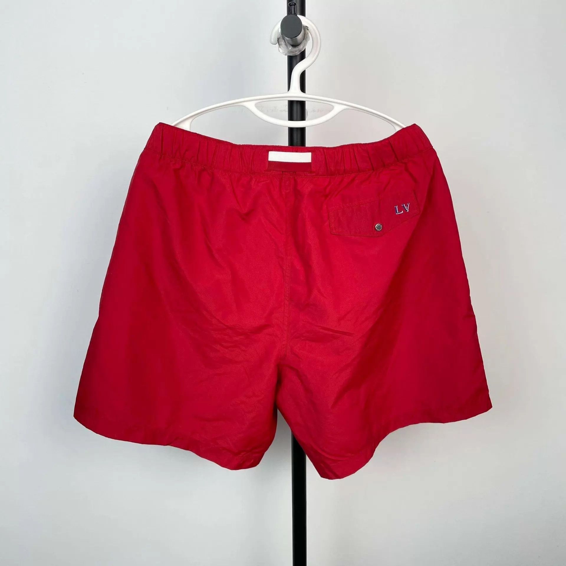 Louis Vuitton LV Red Men's Shorts Size US 34 / EU 50 - 2 Thumbnail