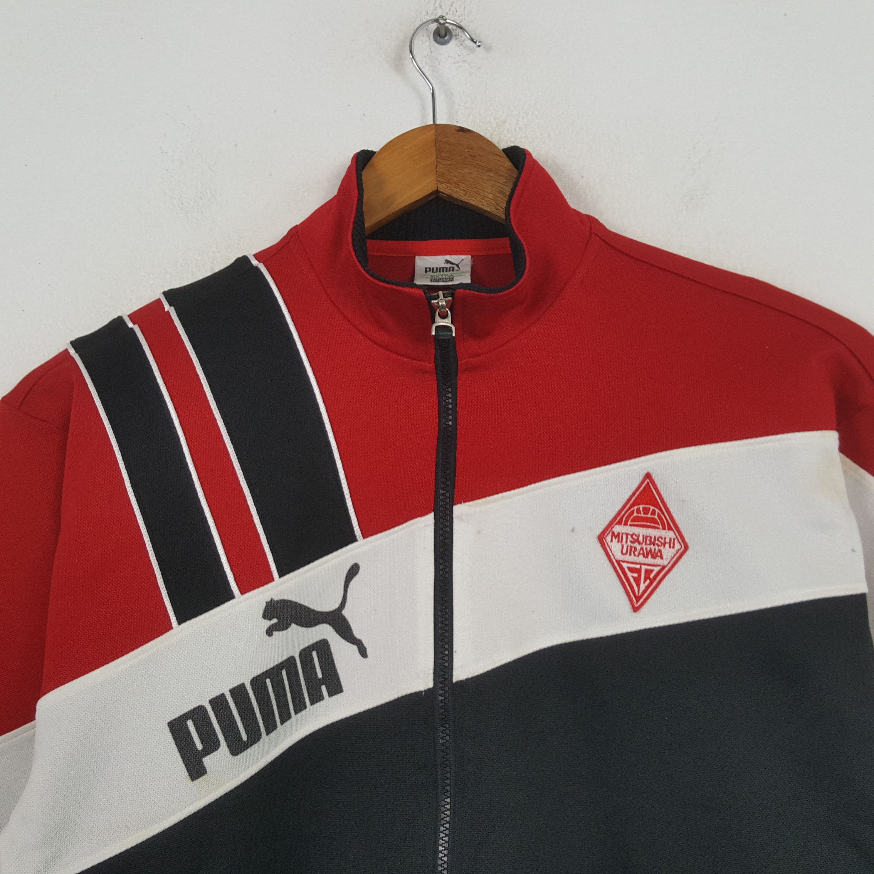 Puma Vintage Puma Mitsubishi Urawa Japan Soccer Club Jacket RR2 Size US M / EU 48-50 / 2 - 2 Thumbnail