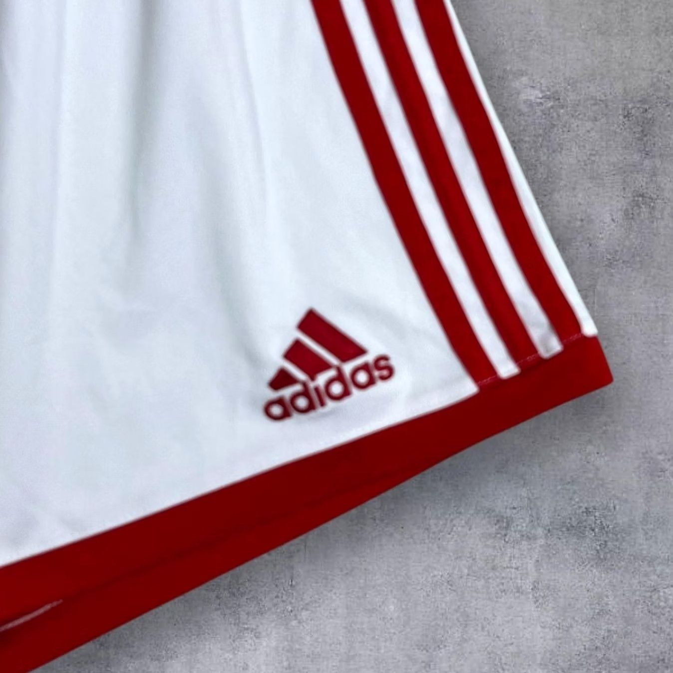 Adidas Adidas Arsenal FC Gunners 2020/21 Football Shorts XXL Men White/Red Athletic Activewear Size US 39 - 4 Thumbnail