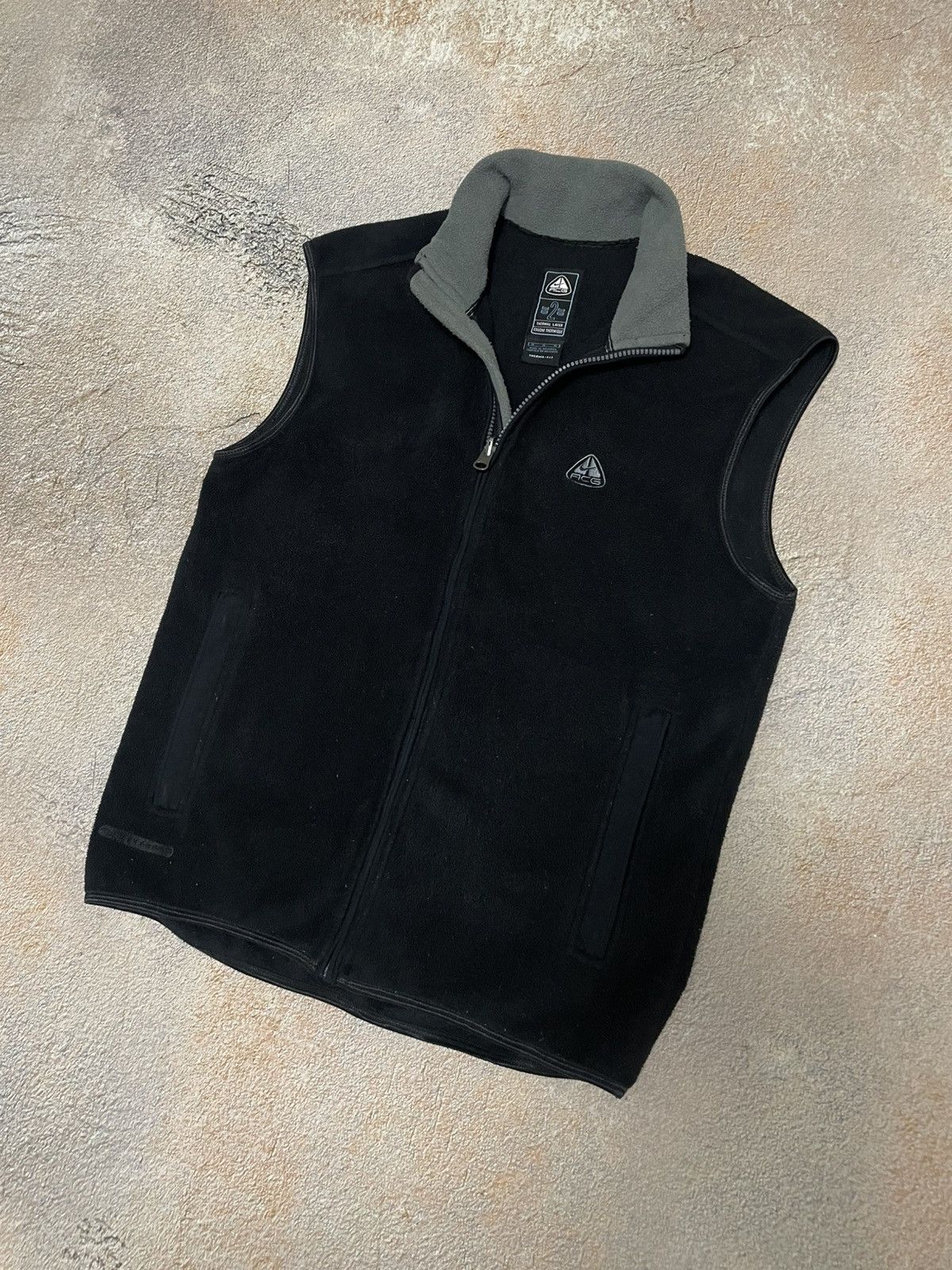 Nike ACG Vintage Nike ACG Therma Fit Black Fleece Vest Size US M / EU 48-50 / 2 - 2 Thumbnail