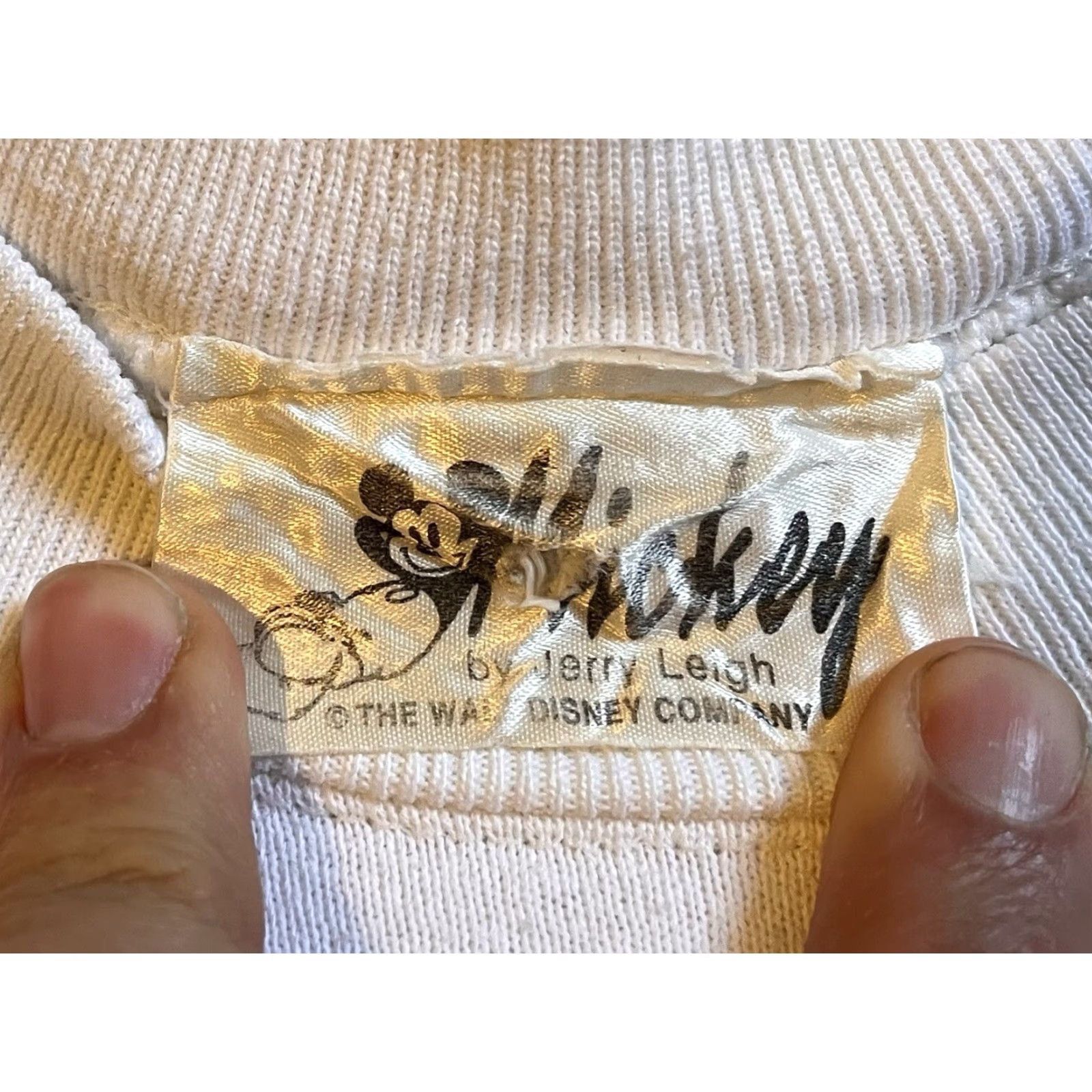 Vintage VINTAGE Mickey Mouse Jerry Leigh Christmas Sweatshirt Womens XL Graphic Print 90s Art Cartoon White Cotton Blend Size XL / US 12-14 / IT 48-50 - 7 Thumbnail