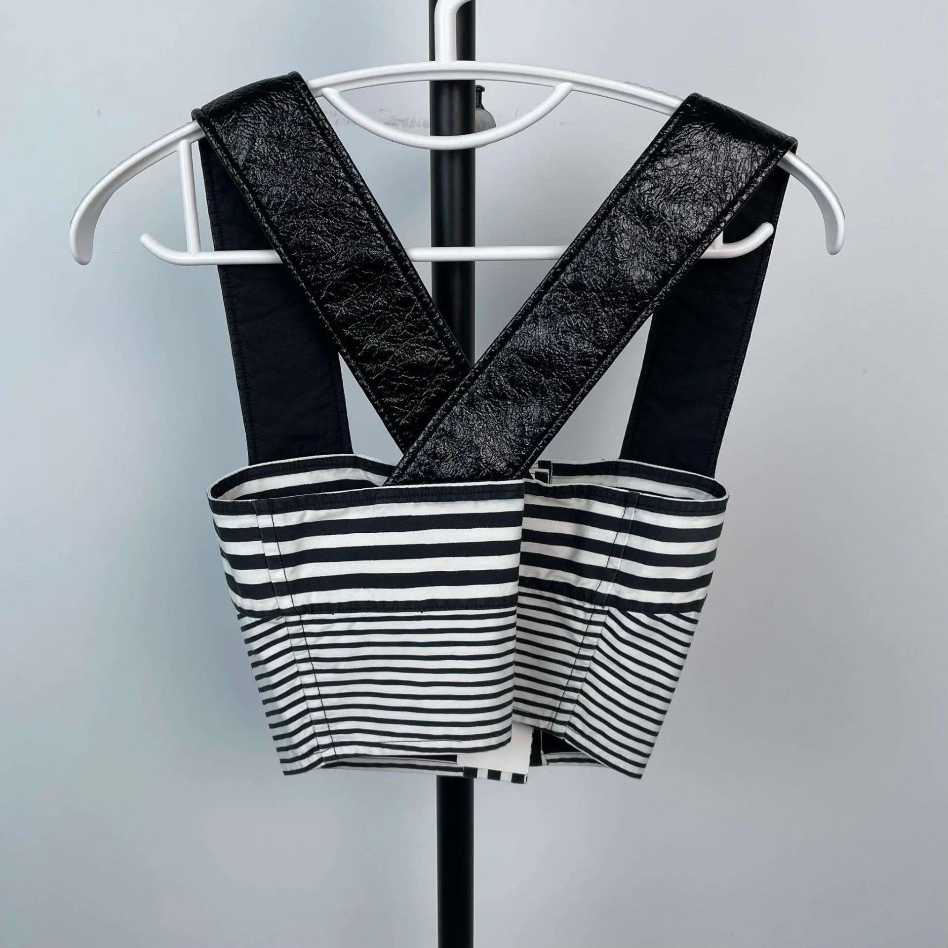 Louis Vuitton LV Women's colorblock top Size XS / US 0-2 / IT 36-38 - 2 Thumbnail