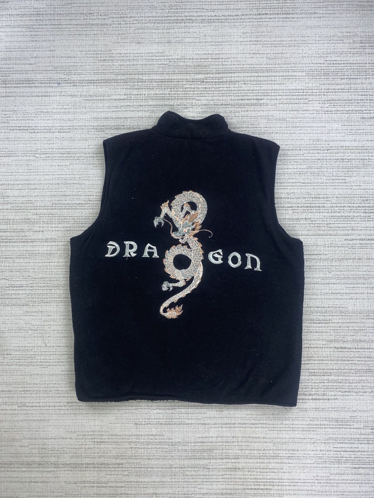 Dragonfly × Japanese Brand × Vintage Vintage Dragon Embroidery Big logo Sherpa Vest Size US M / EU 48-50 / 2 - 1 Thumbnail