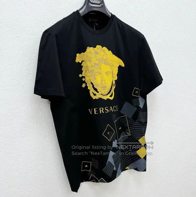 Versace Versace Black Printed Cotton T-Shirt for Men . Size US S / EU 44-46 / 1 - 2 Thumbnail