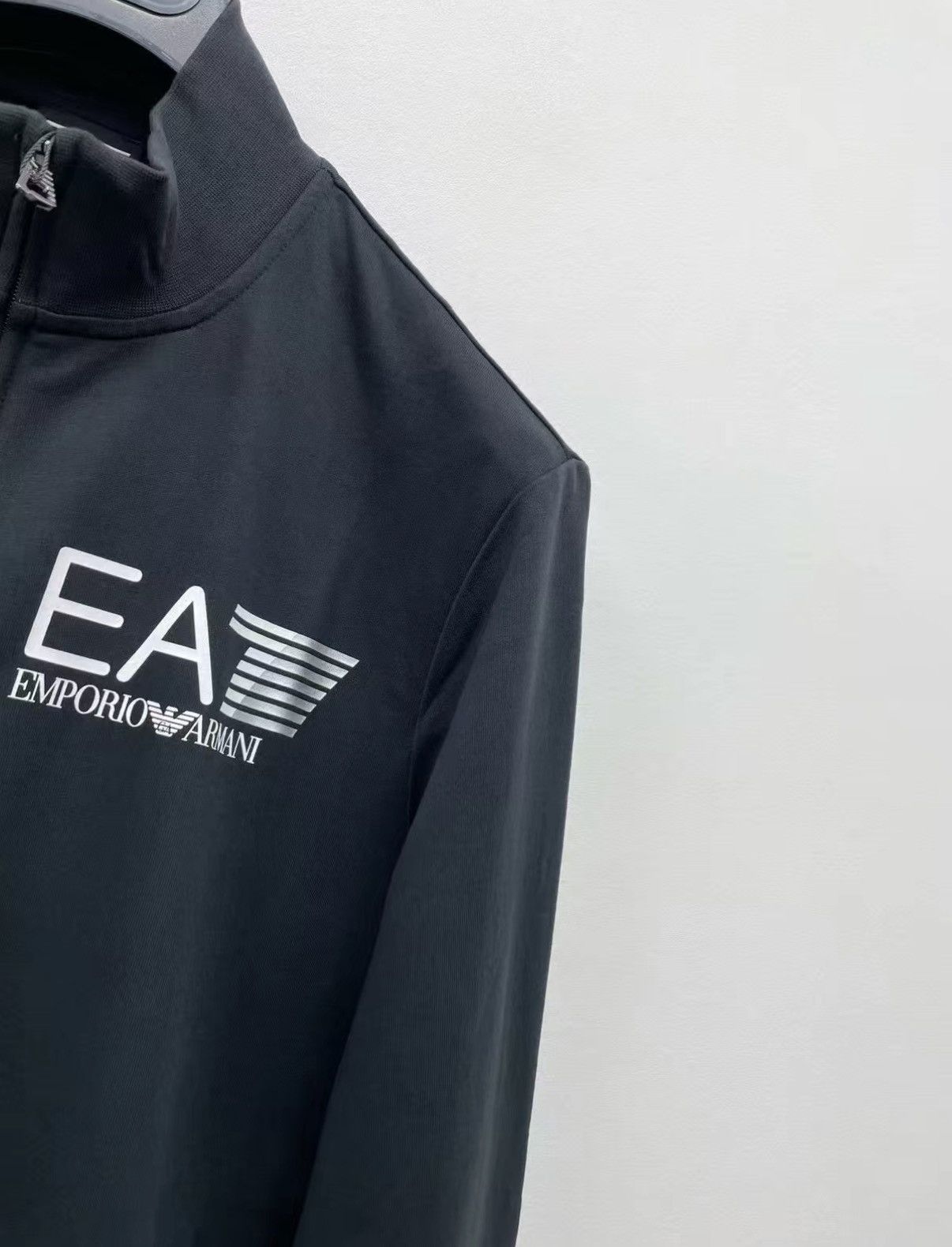 Armani ARMANI Zip-up Jacket J30 Size US XL / EU 56 / 4 - 3 Thumbnail