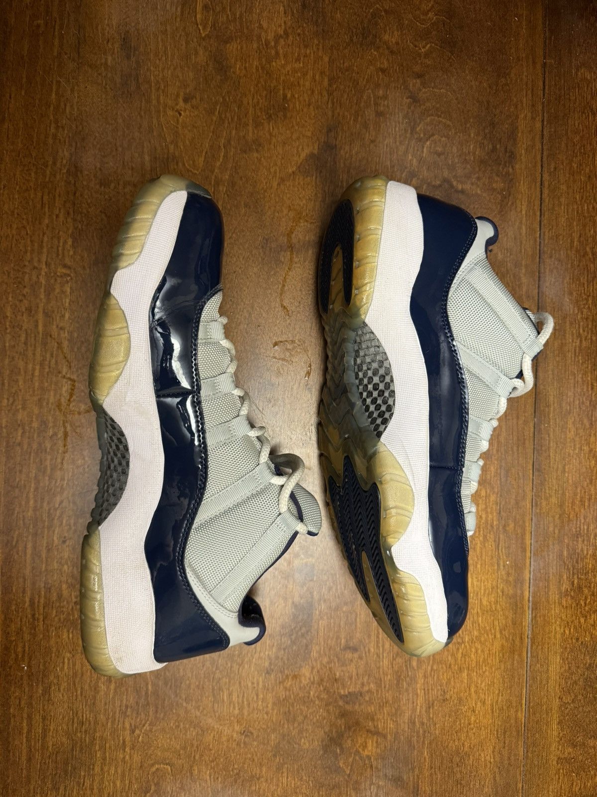 Jordan Brand × Nike Air Jordan 11 Retro Low “Georgetown” Size US 13 / EU 46 - 2 Thumbnail