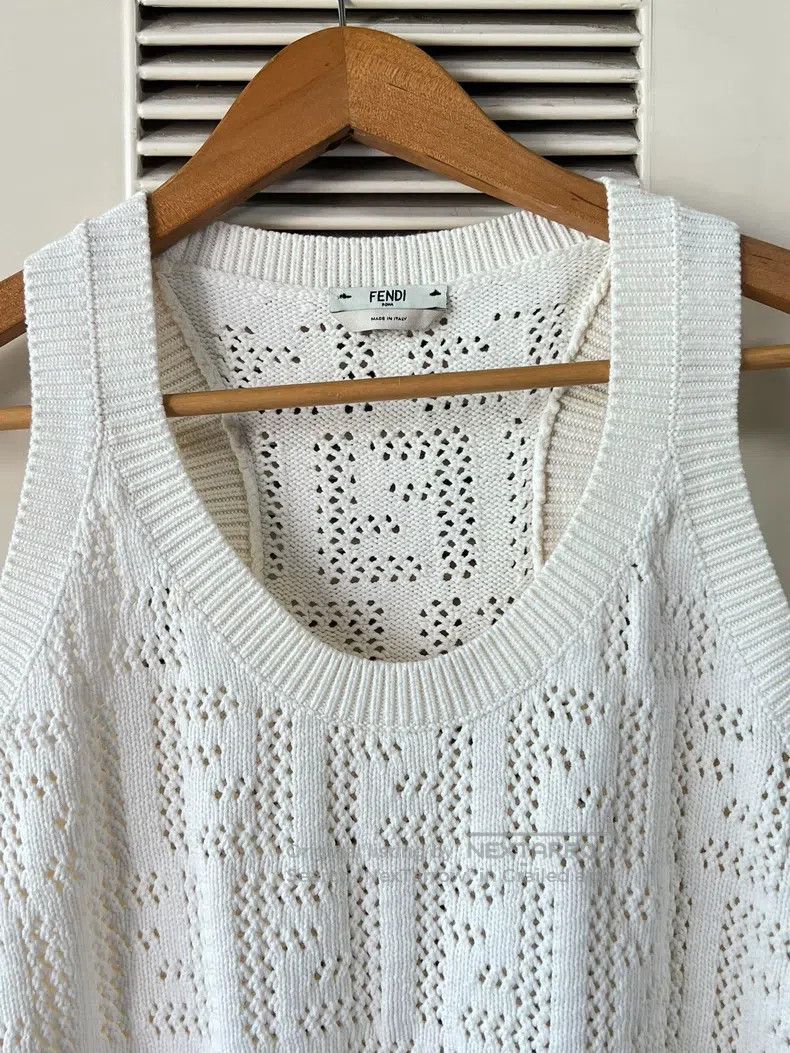 Fendi Fendi Women's knitted vest Size XS / US 0-2 / IT 36-38 - 3 Thumbnail